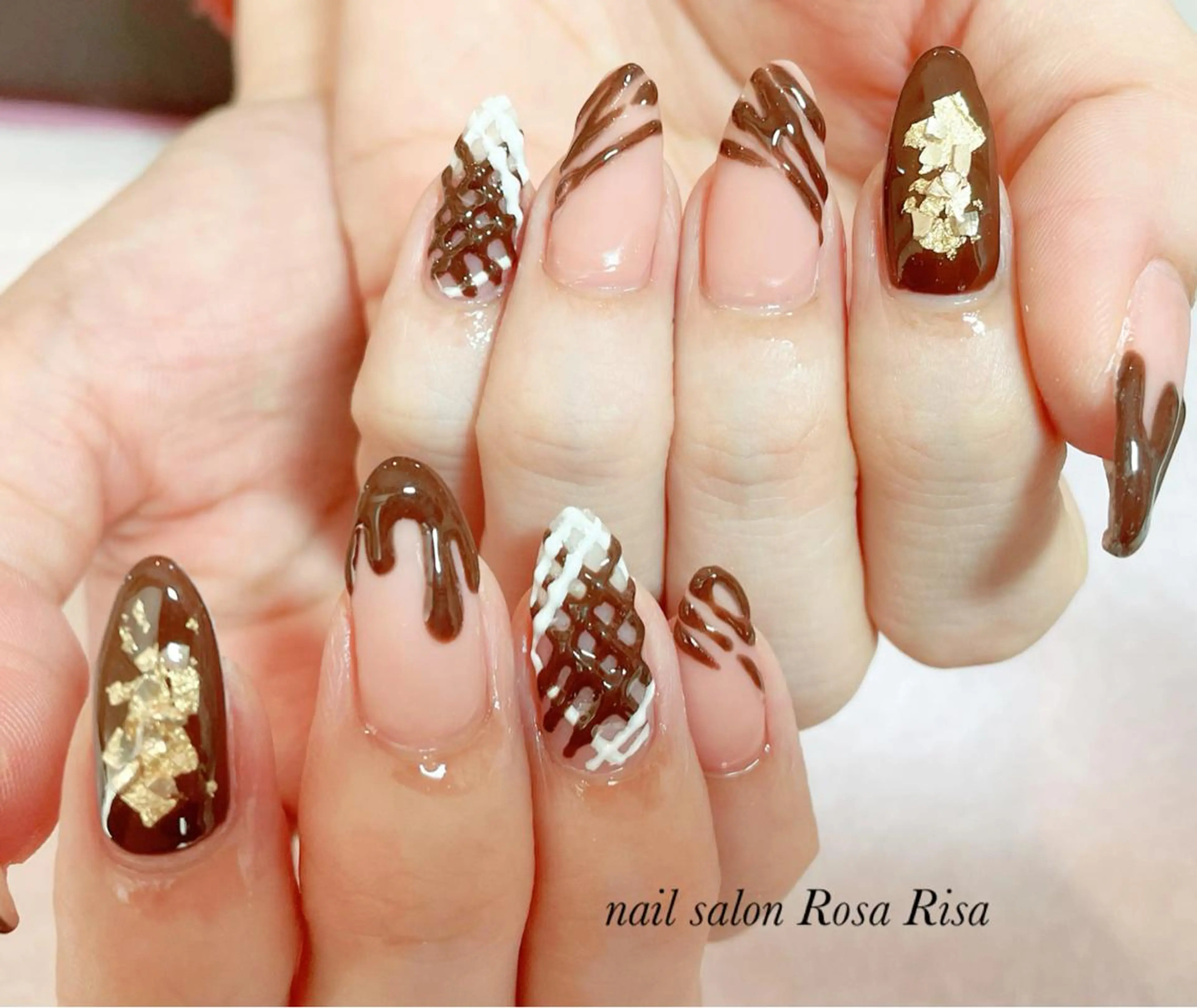 ロング ネイル バレンタイン ハンドネイル ネイルスタジオ シェイクユアハンズのネイルデザイン