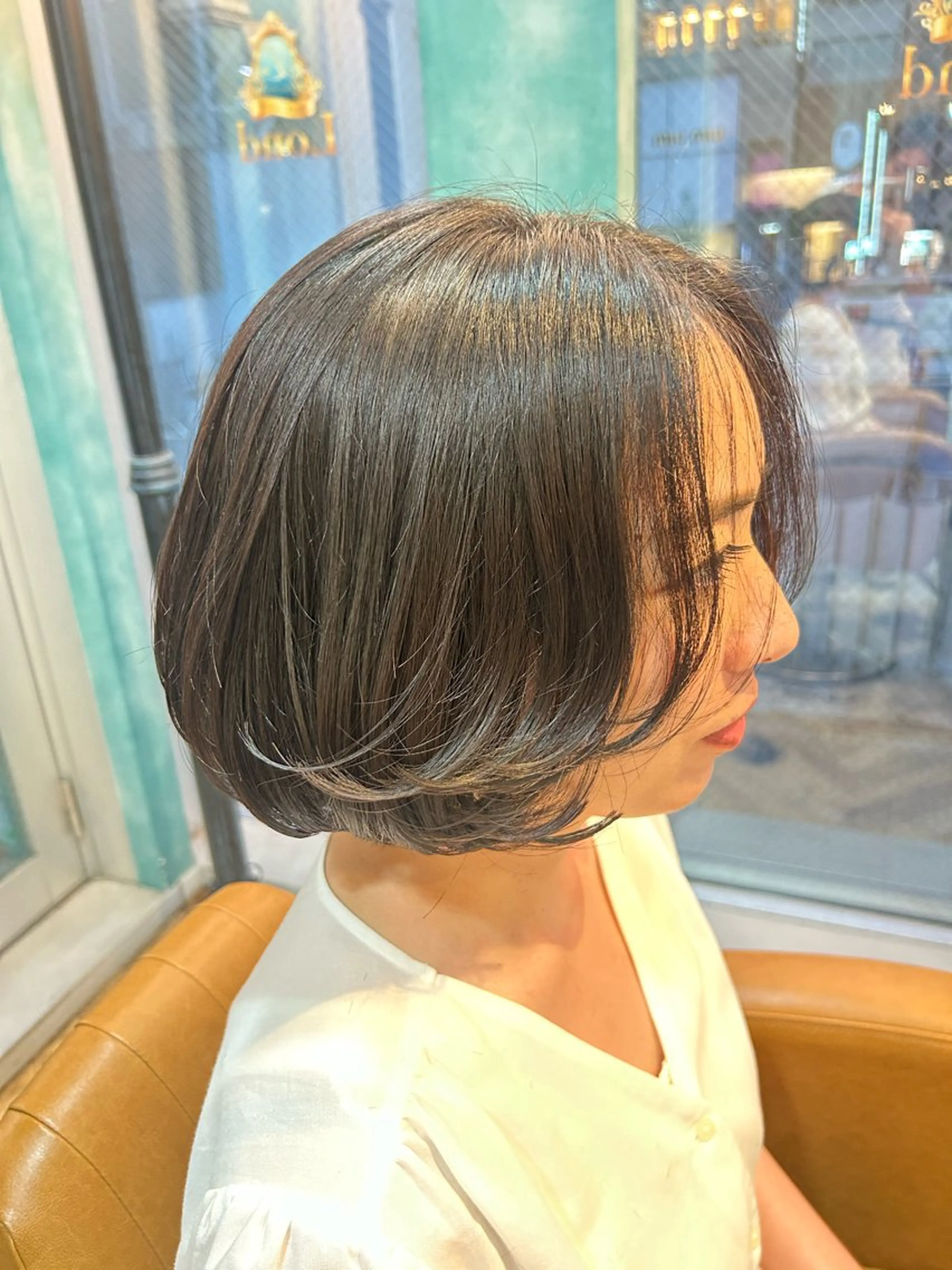 ショート ボブ Momo/海外ヘア /レイヤー/艶カラーのヘアスタイル