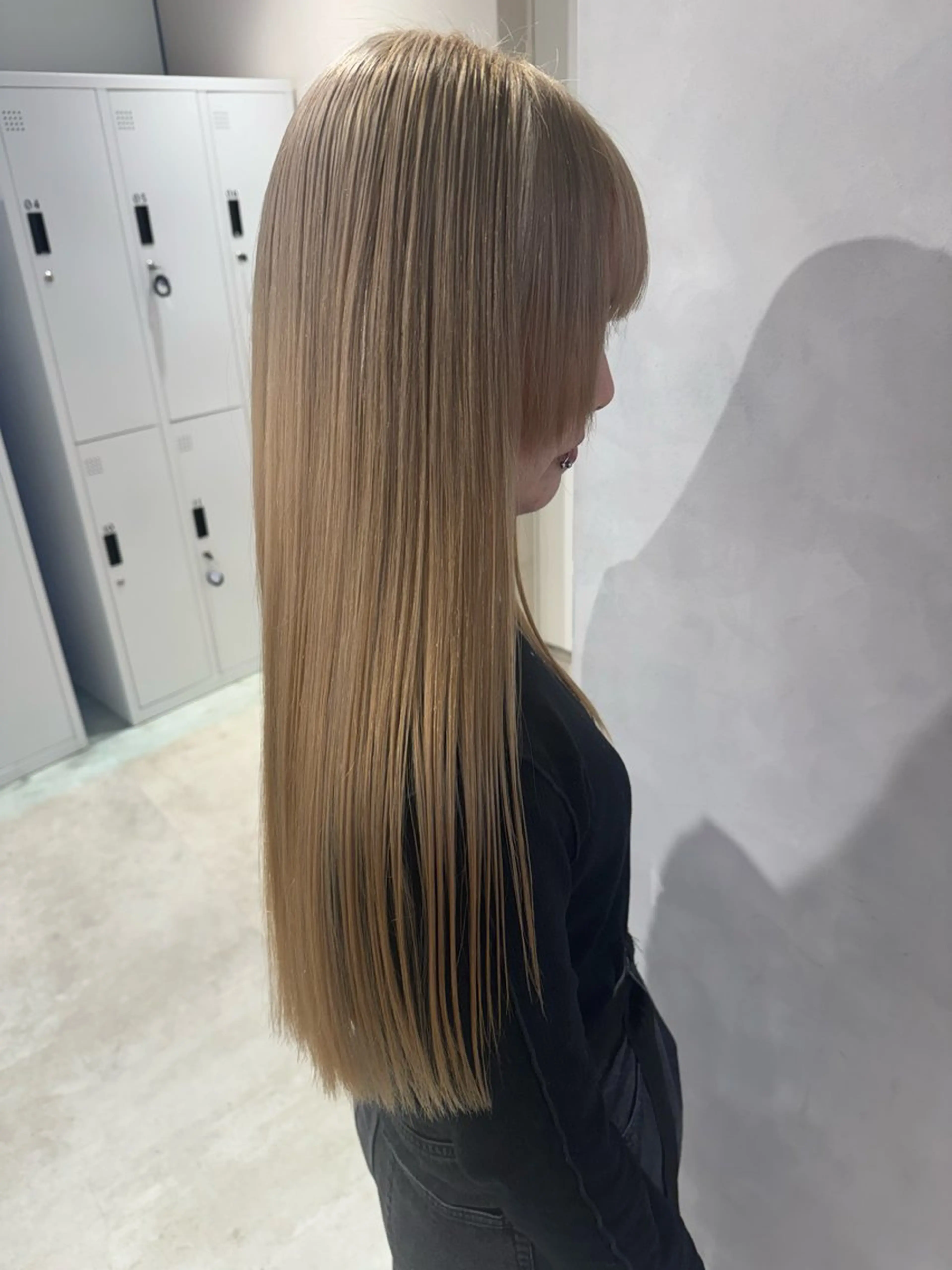 ロング カラー ブリーチ 抜きっぱなしブロンド ブロンド カット ヘアカラー トリートメント 透明感カラー✨艶髪 制作🌱山根あゆみのヘアスタイル