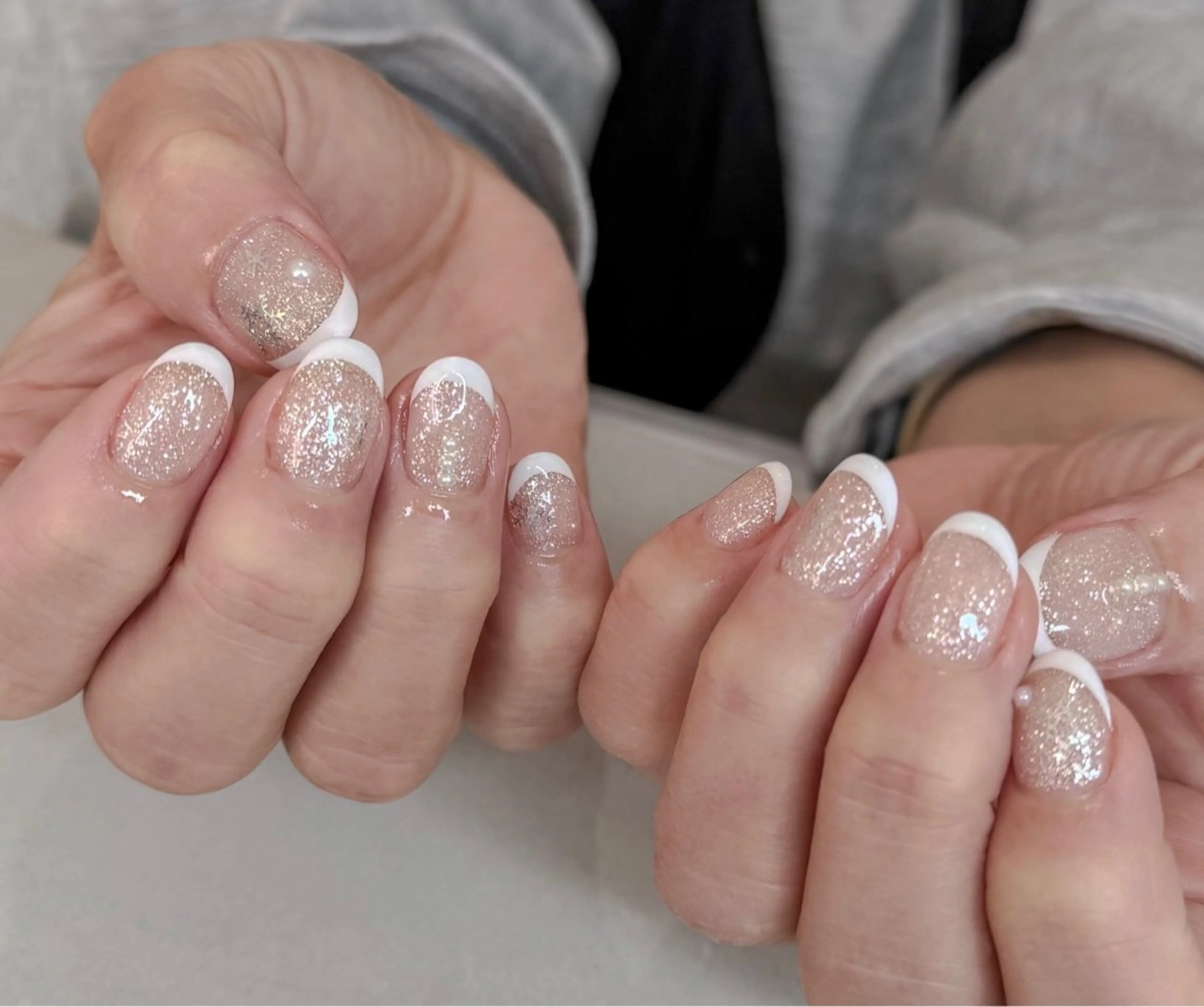 ネイル アートネイル ストーンネイル num-fi Aiのネイルデザイン