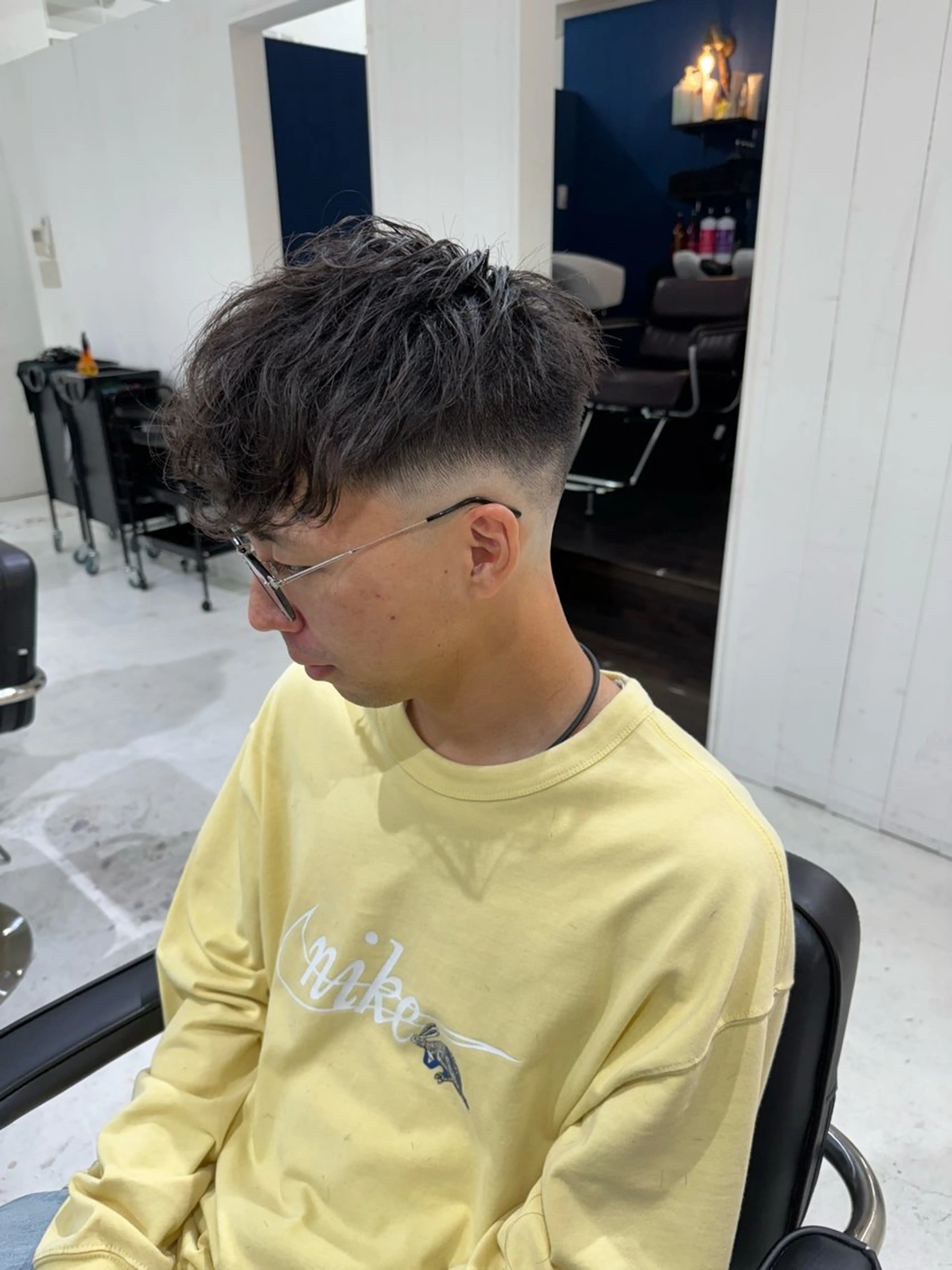 メンズ ダメージレスブリーチ /艶髪/横須賀智也のヘアスタイル