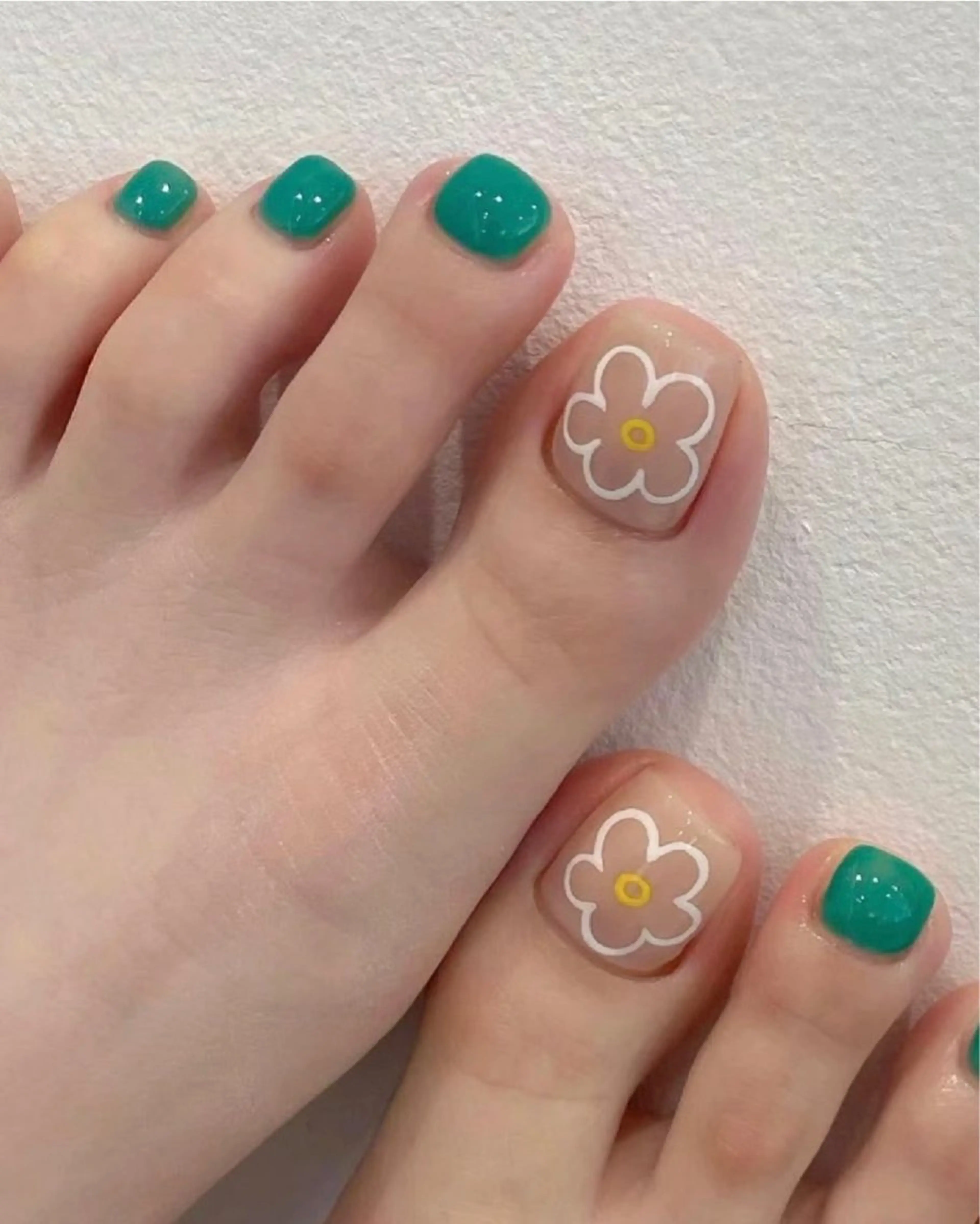 💓ジェルオフ無料💓フット2本アートコースの写真