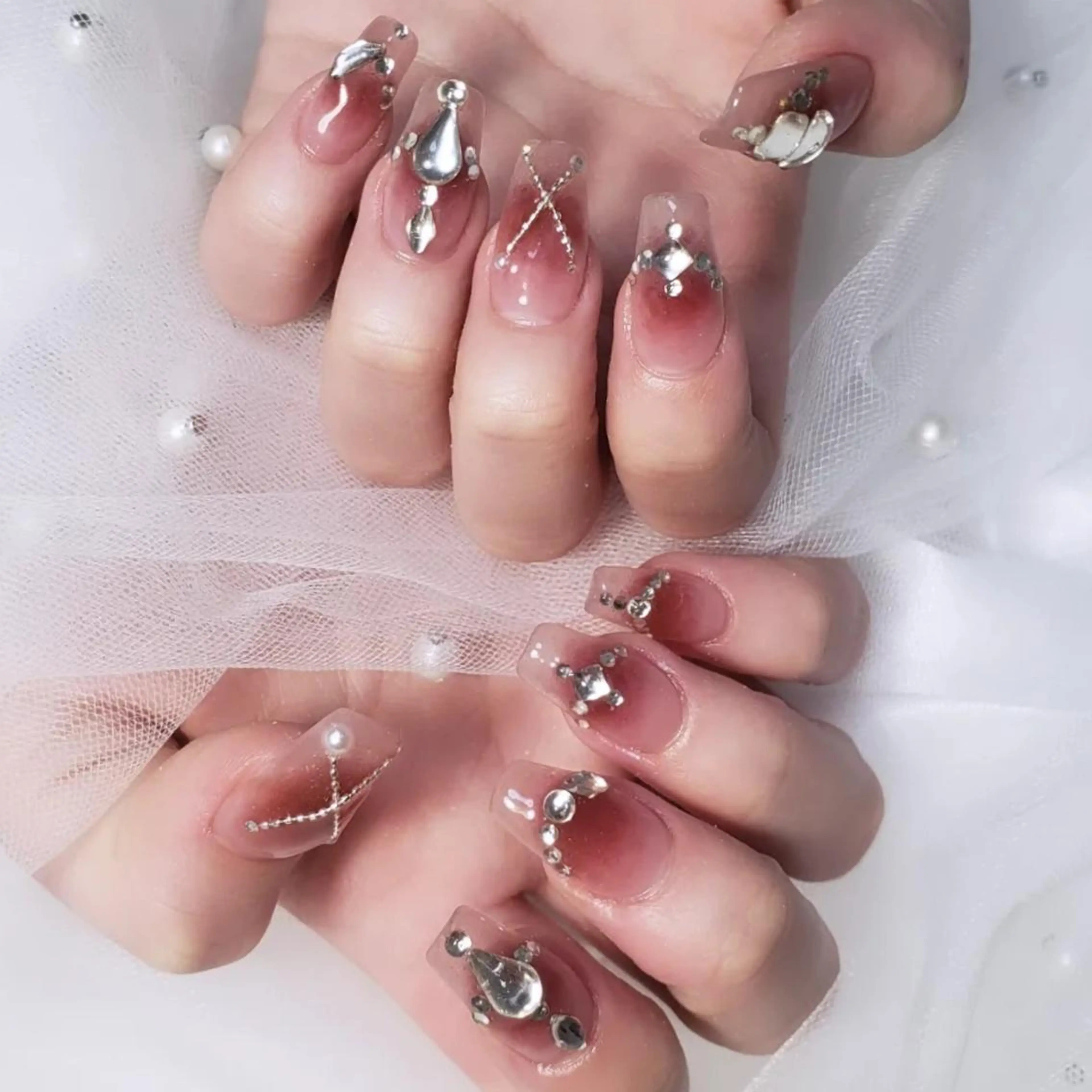 ネイル ビジュード ネイルのネイルデザイン