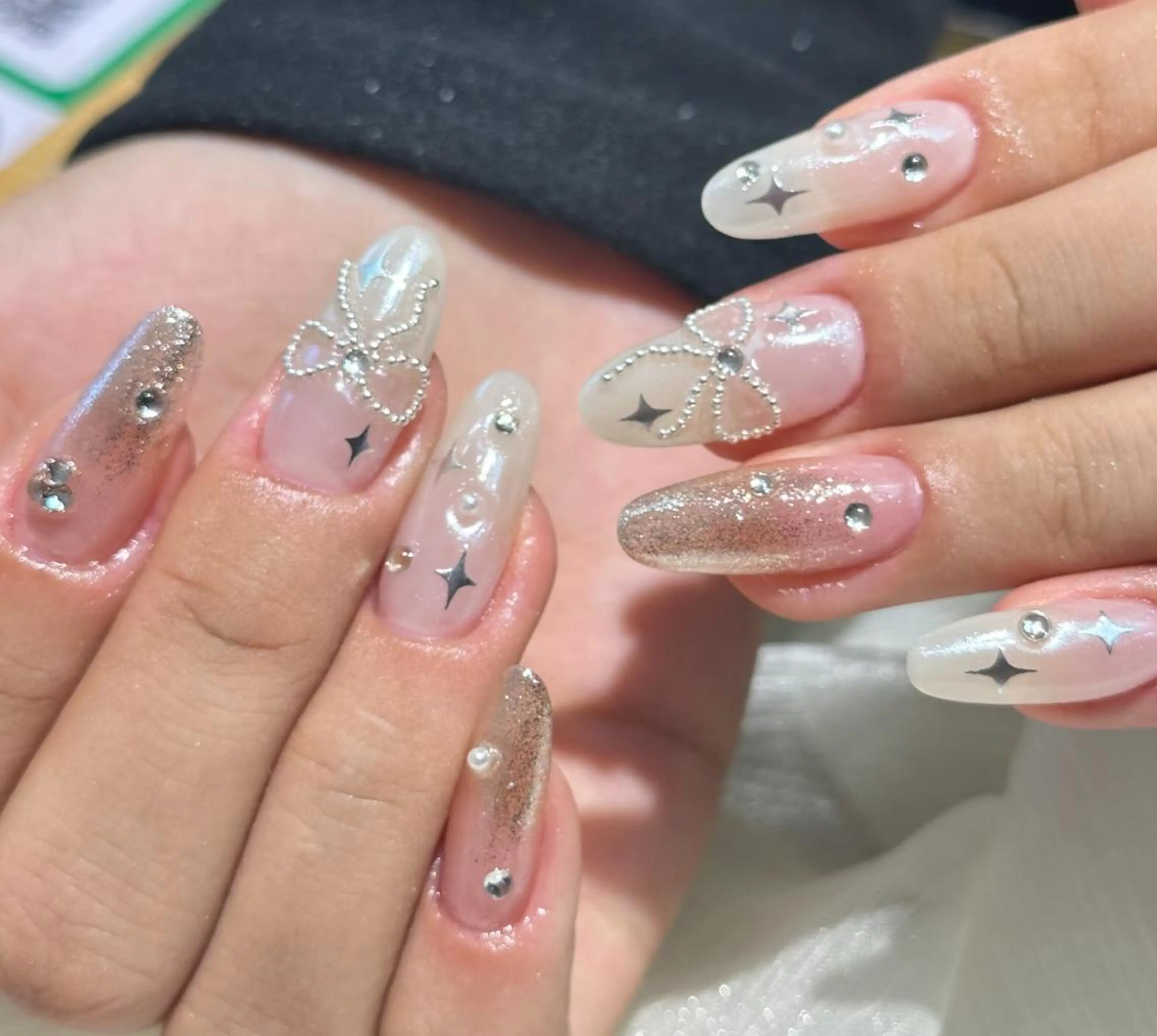 ネイル ハンドネイル エ リのネイルデザイン