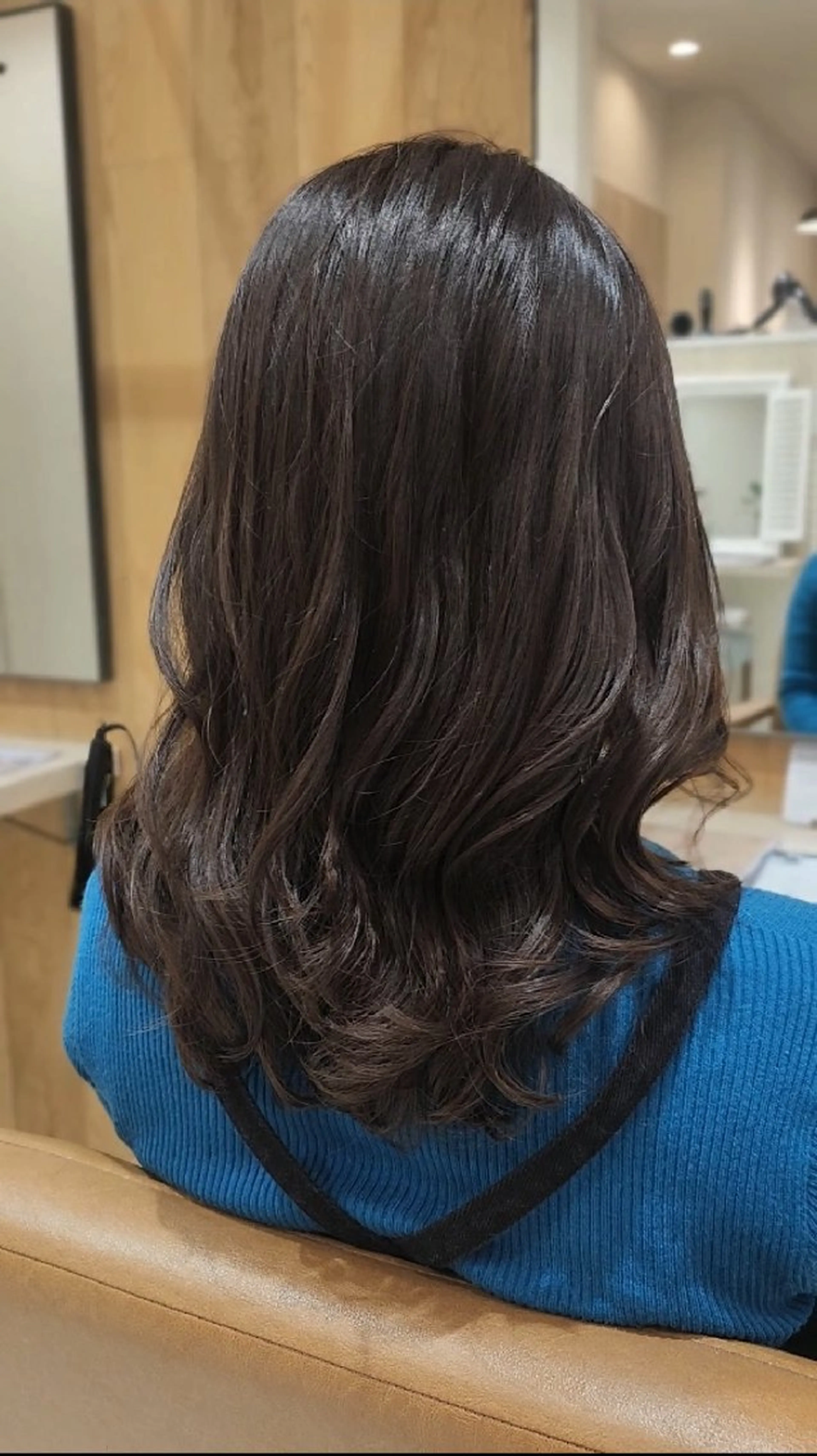 艶カラー✨️ワンメイクで明るめカラーから透明感のある暗髪カラーまで✨️ロング料金肩下¥550〜の写真