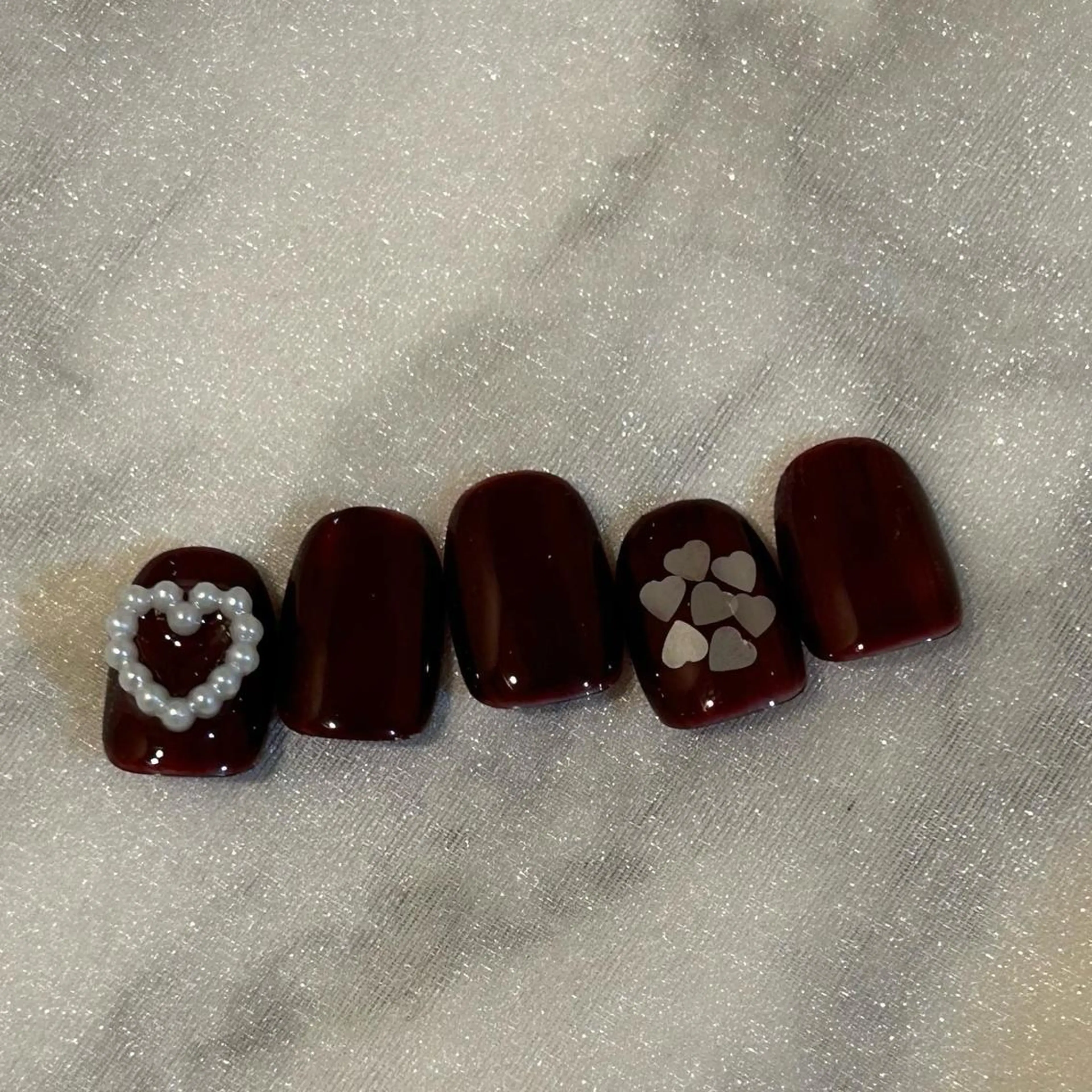 ネイル ボルドー フレンチネイル ガーリー ハート 韓国ネイル ハンドネイル ハンドケア lyly.nail所属・lylynail YUUKAのネイルデザイン