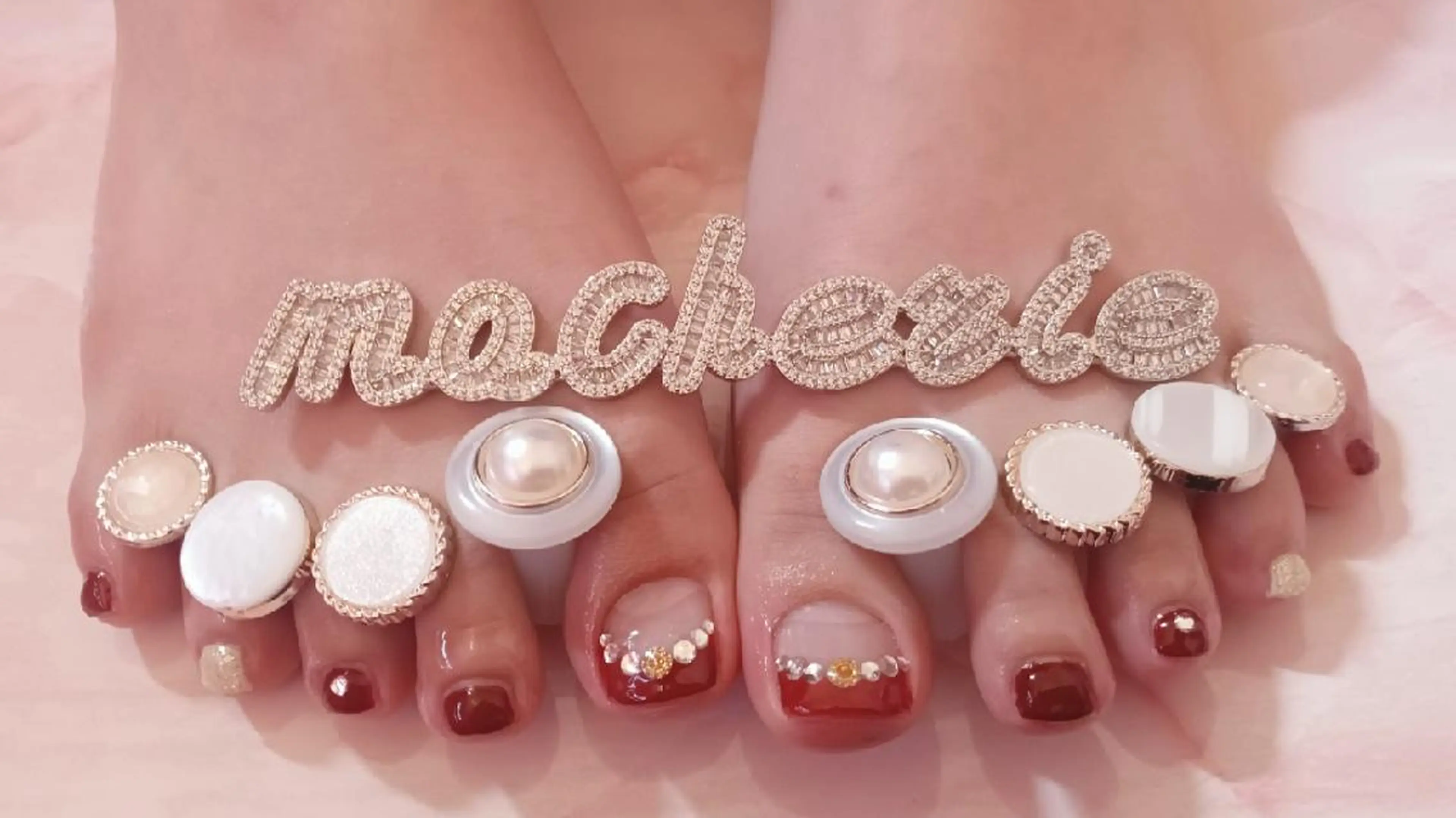 ネイル フットネイル 赤色 フットネイル Nail Salon macherieのネイルデザイン