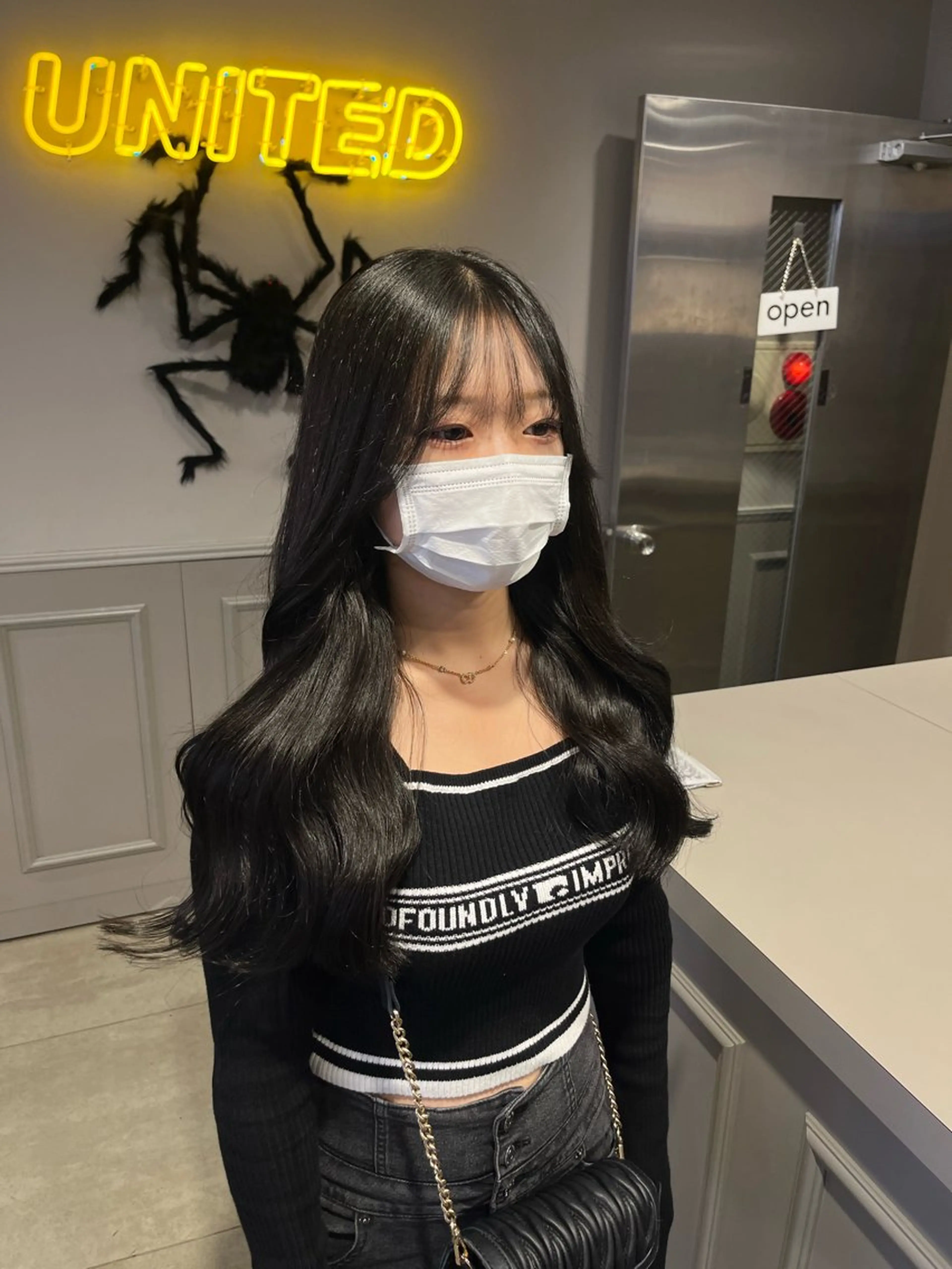 セミロング ヘアカラー トリートメント ヘッドスパ ヘアセット 寒色＆ブリーチ特化 寒色MiOのヘアスタイル