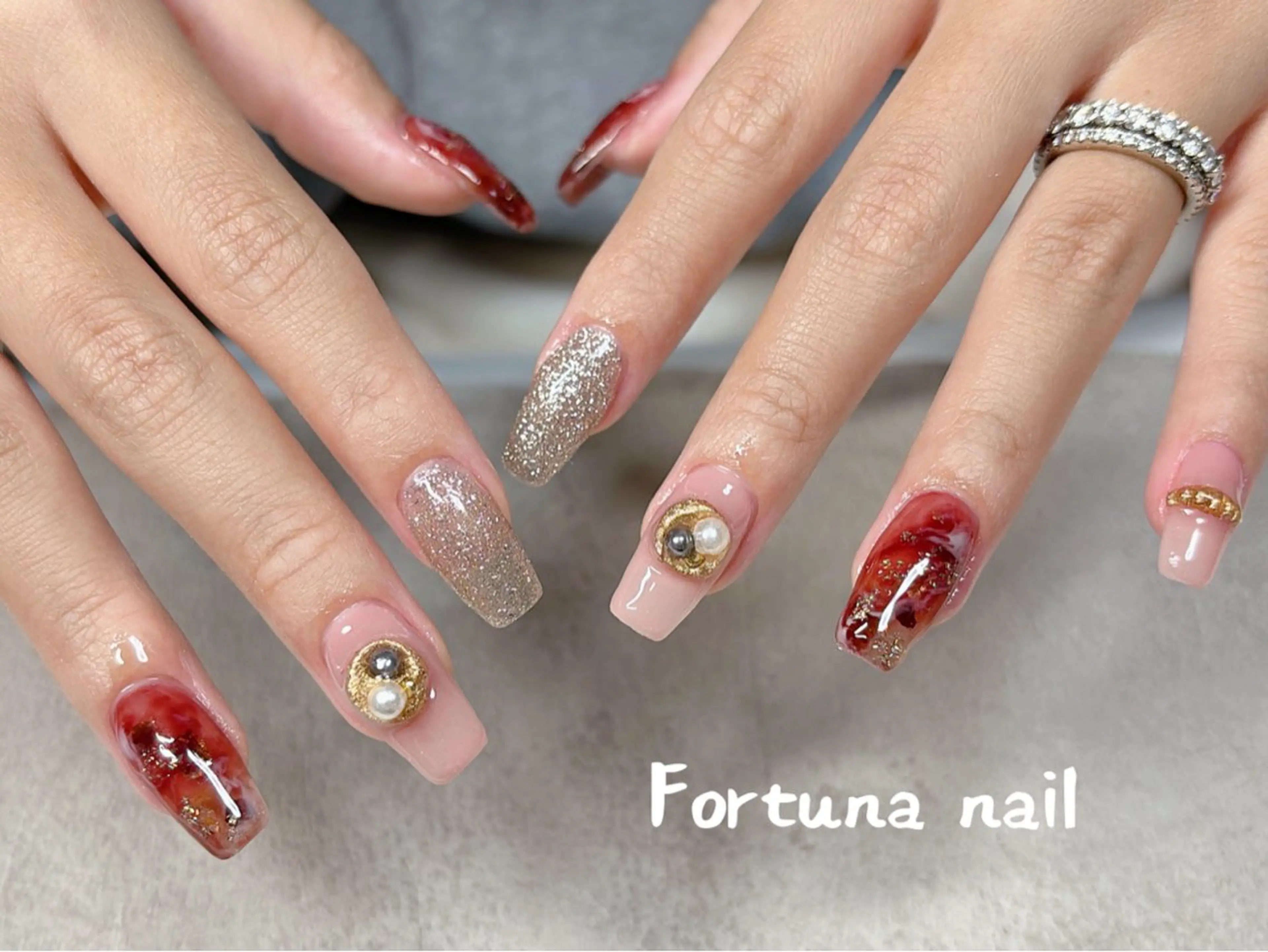 ネイル ニュアンスネイル ハンドネイル ハンドケア Nail •Head スパFortunaのネイルデザイン
