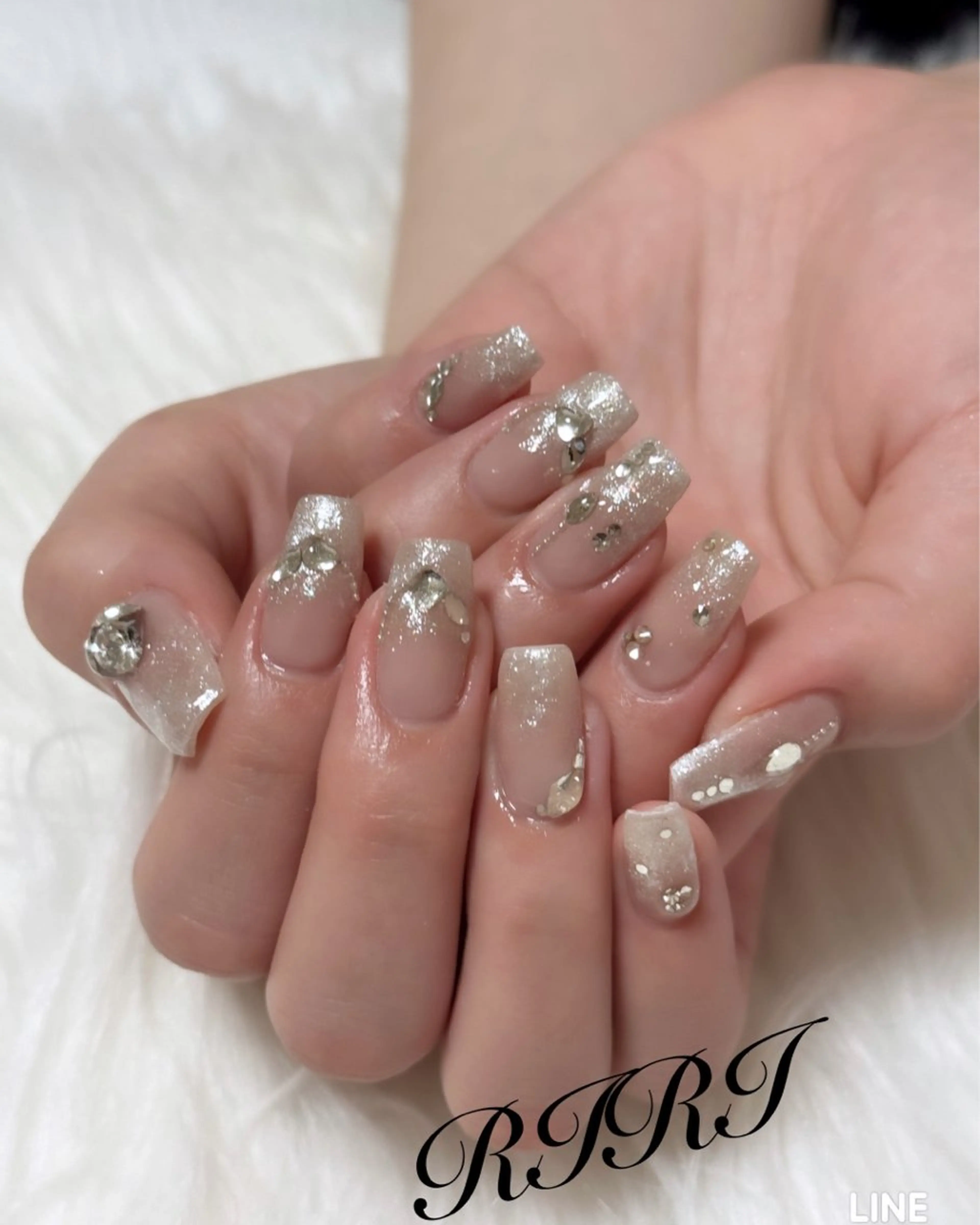ネイル ジェルネイル キラキラネイル 韓国ネイル ラメ(グリッター) ショートネイル ハンドネイル riri オーナーのネイルデザイン