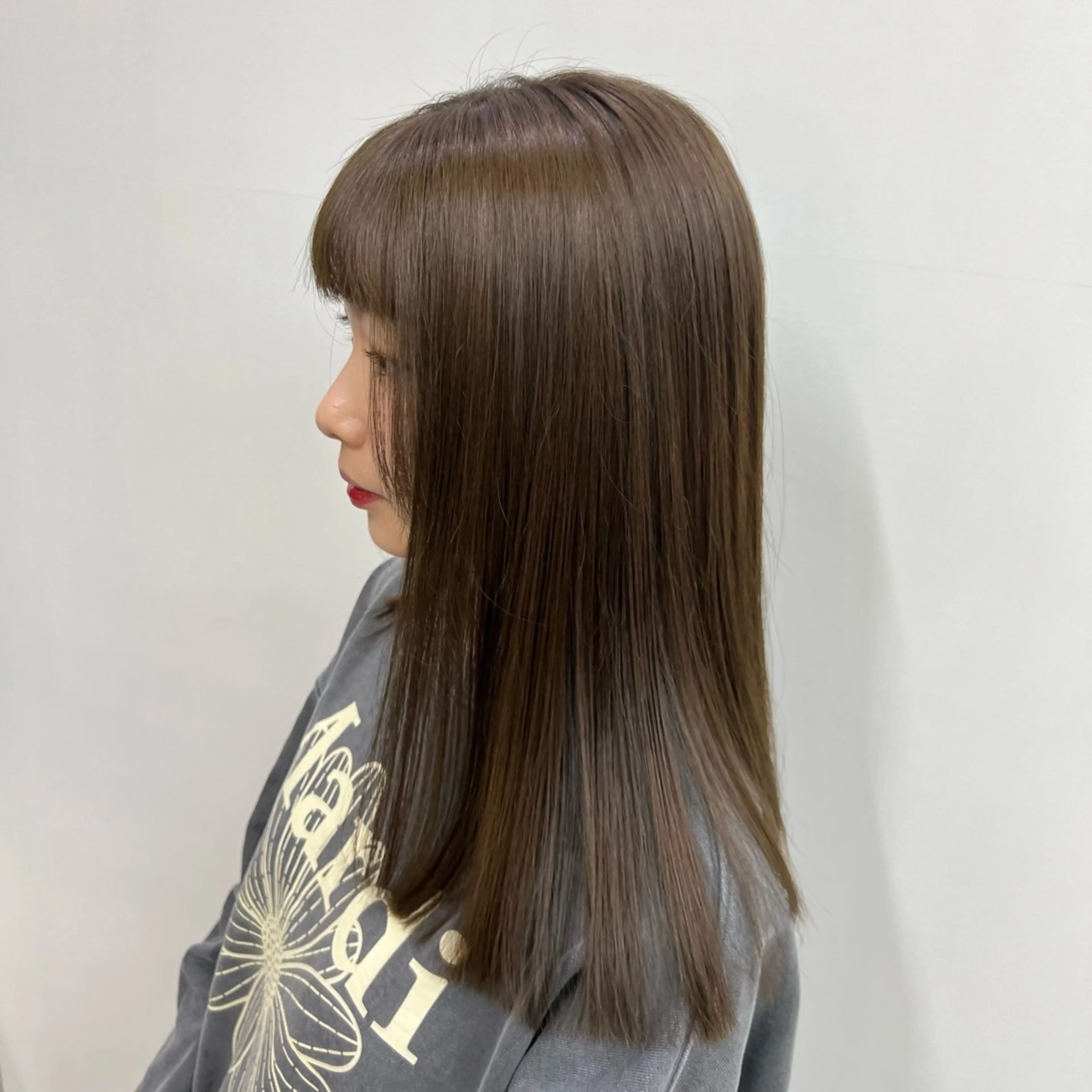 ロング カラー カット ヘアカラー 清水愛果/オリーブ カラー/透明感カラーのヘアスタイル