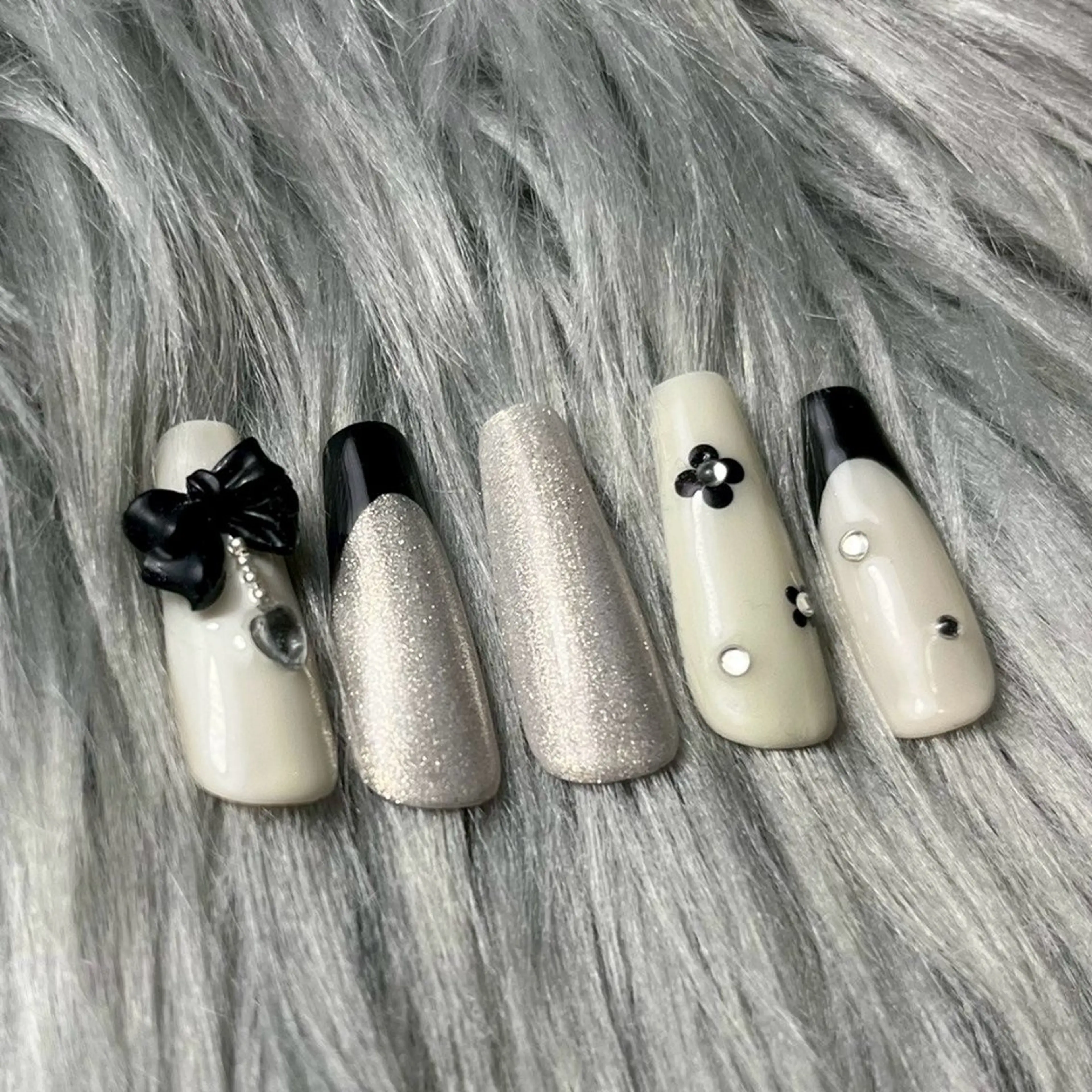 ネイル ハンドネイル private nail salon T2所属・MI KUのネイルデザイン