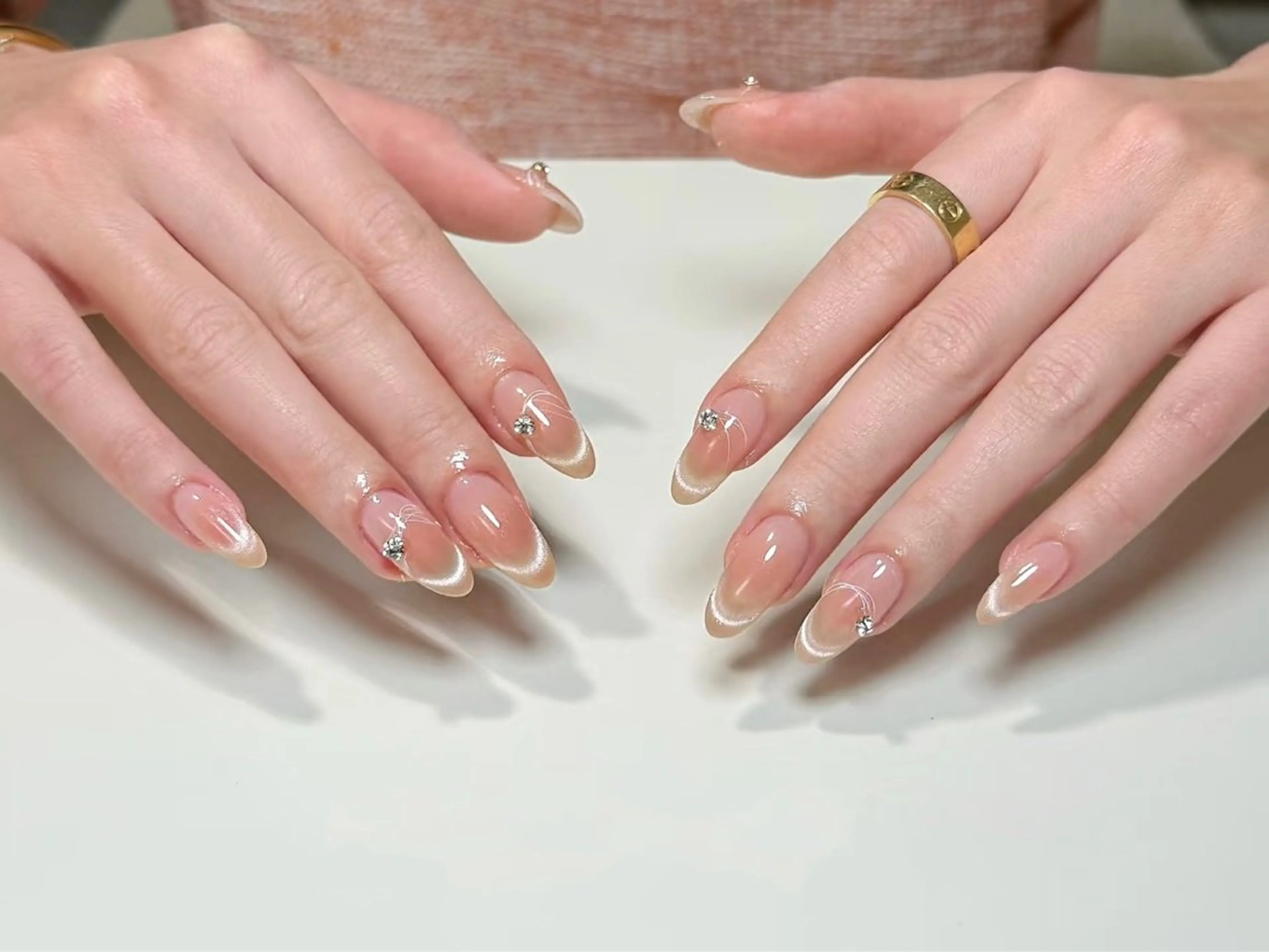 ネイル オーロラネイル 長さ出し フレンチネイル ジェルネイル ガラスフレンチ ハンドネイル Rela・S NAILのネイルデザイン