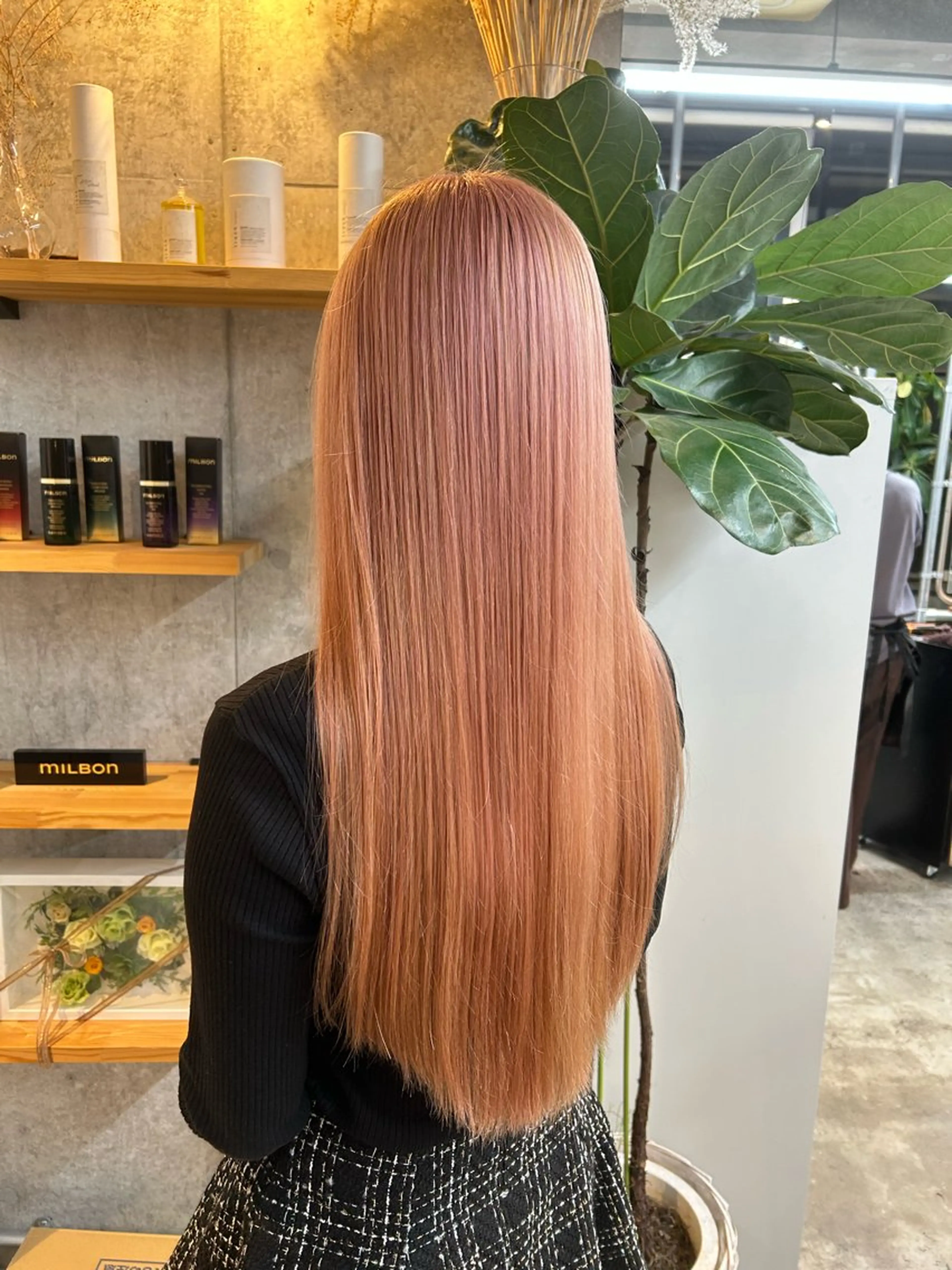 ロング カラー カット ヘアカラー トリートメント KOTOMI .のヘアスタイル