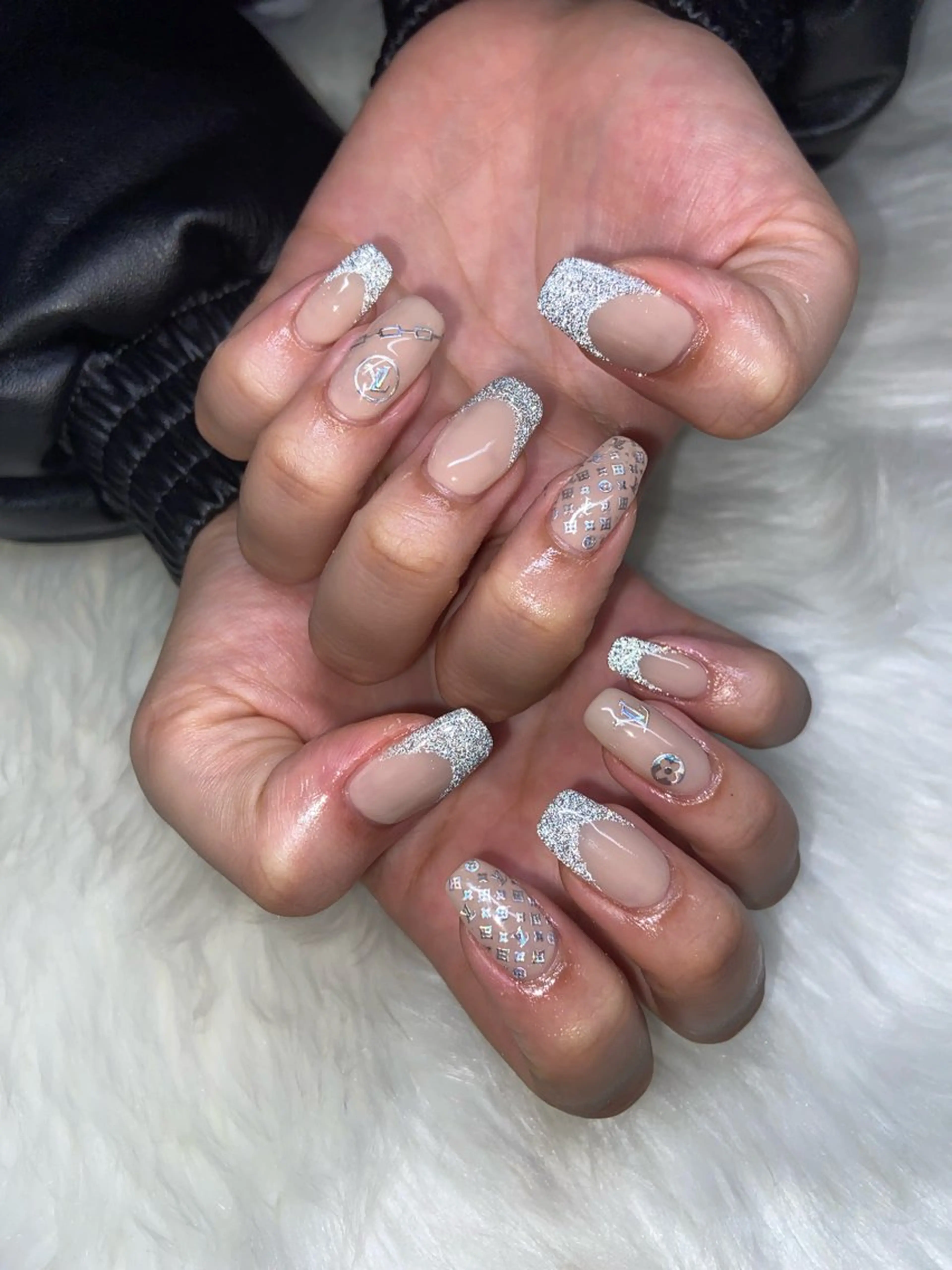 ネイル R nailのネイルデザイン