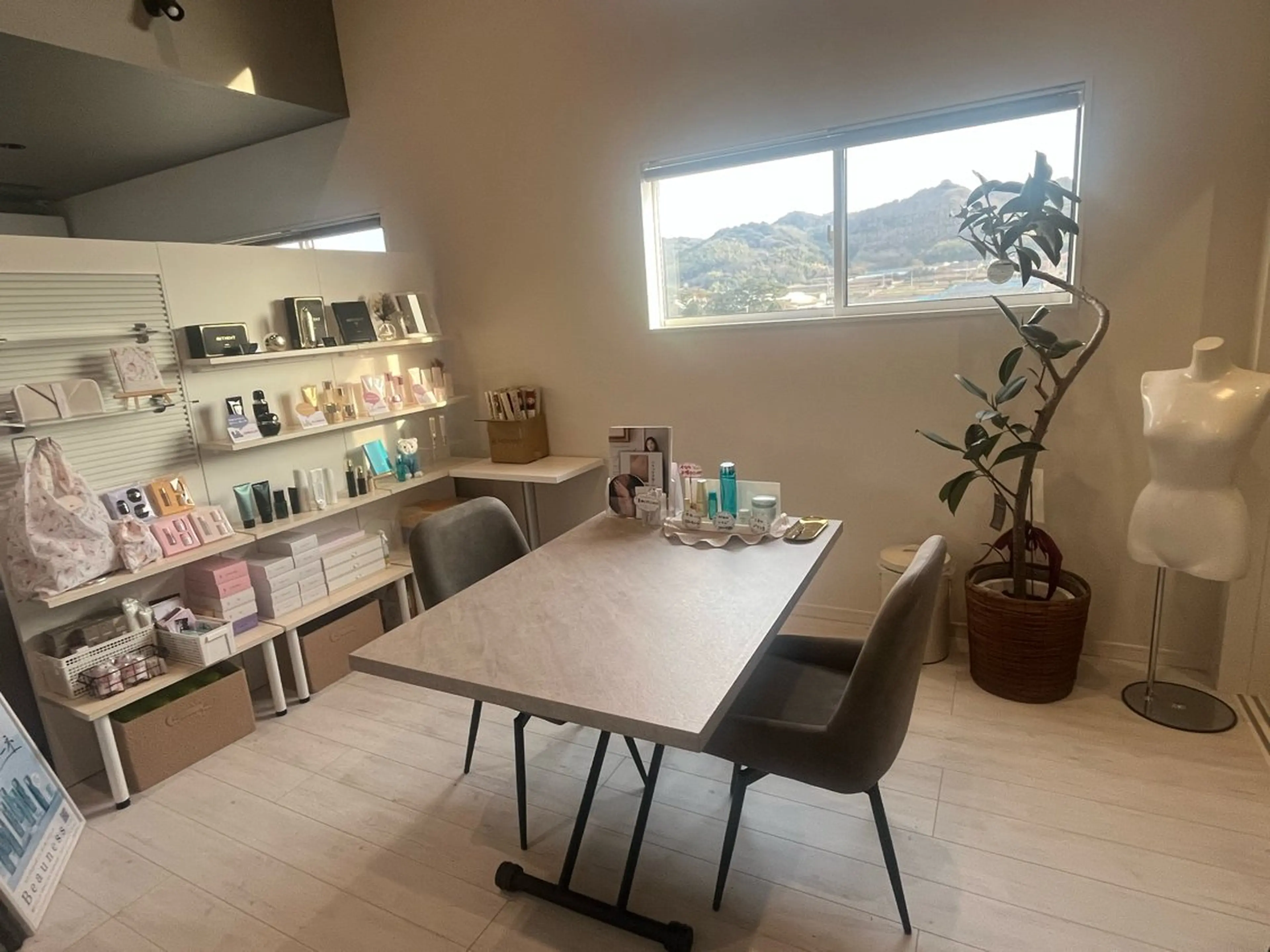 メナードフェイシャルサロンまだらめ所属・佐藤 友美のエステ・リラクイメージ