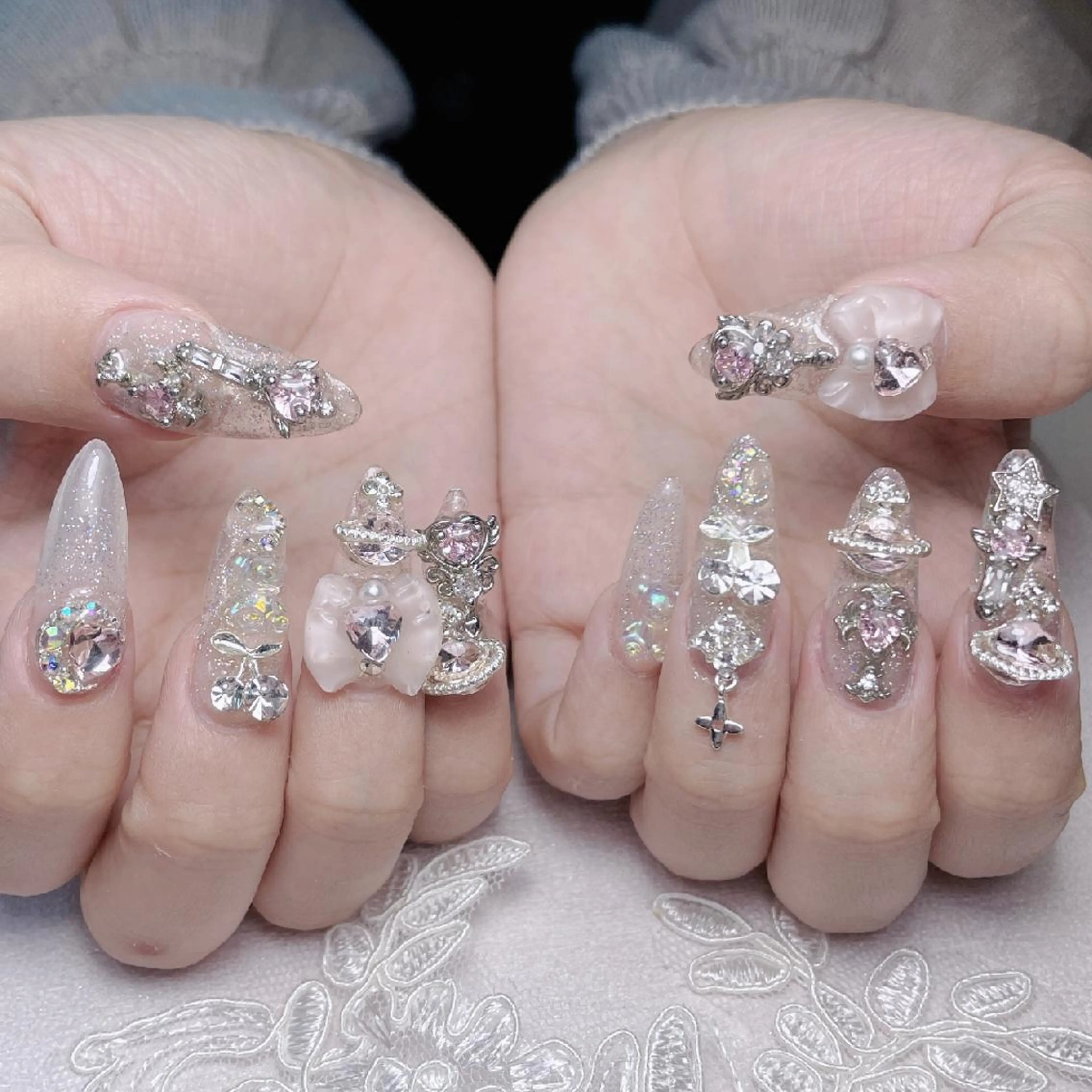 ネイル オーロラネイル フレンチネイル ハート 韓国ネイル ミラーネイル NailPrincess所属・princess スカルプ専門店のネイルデザイン