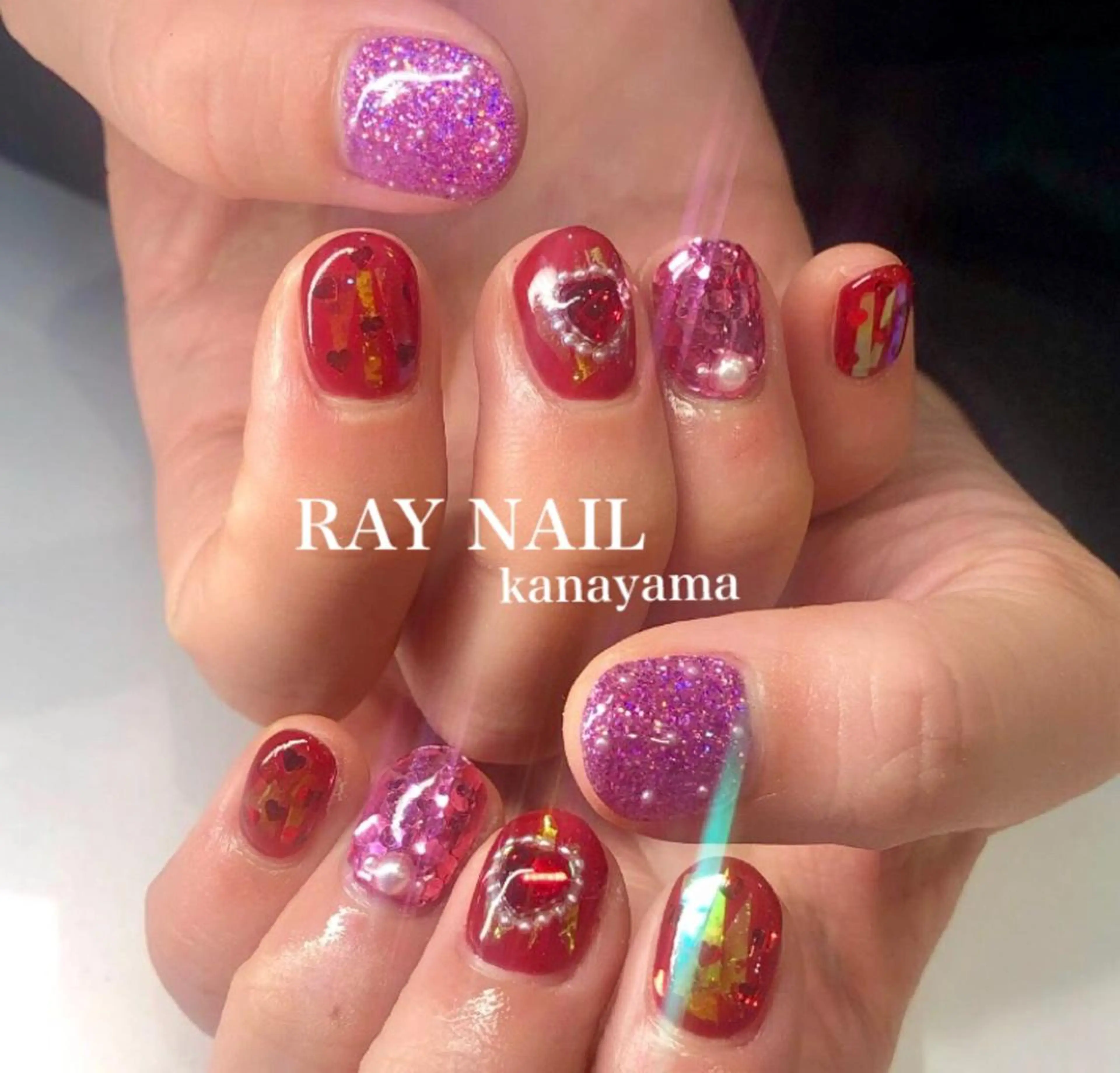 ネイル キラキラネイル ピンク 赤色 Arowa 伊田のネイルデザイン