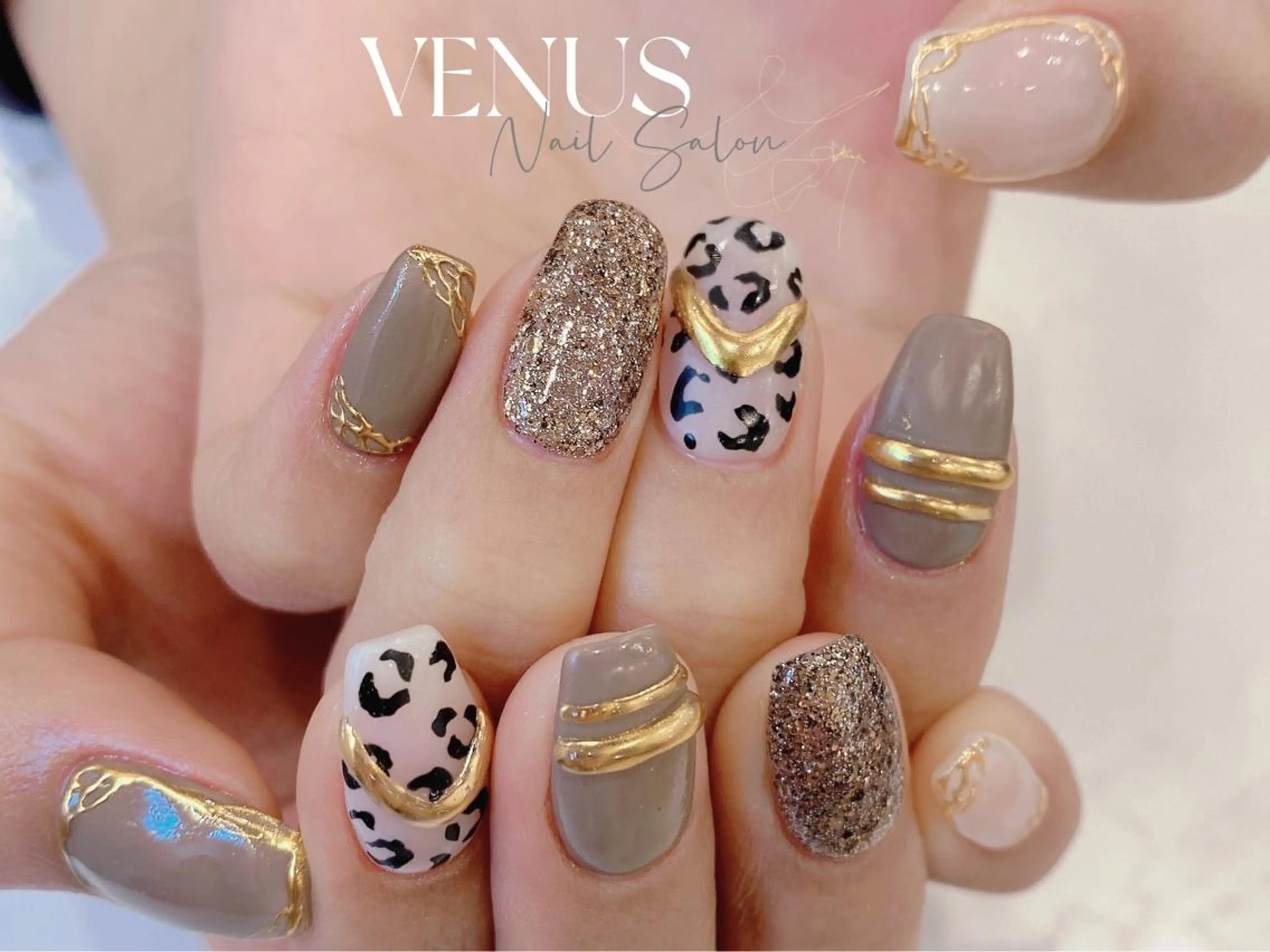 ミディアム VENUS Nail ★池袋徒歩2分のネイルデザイン