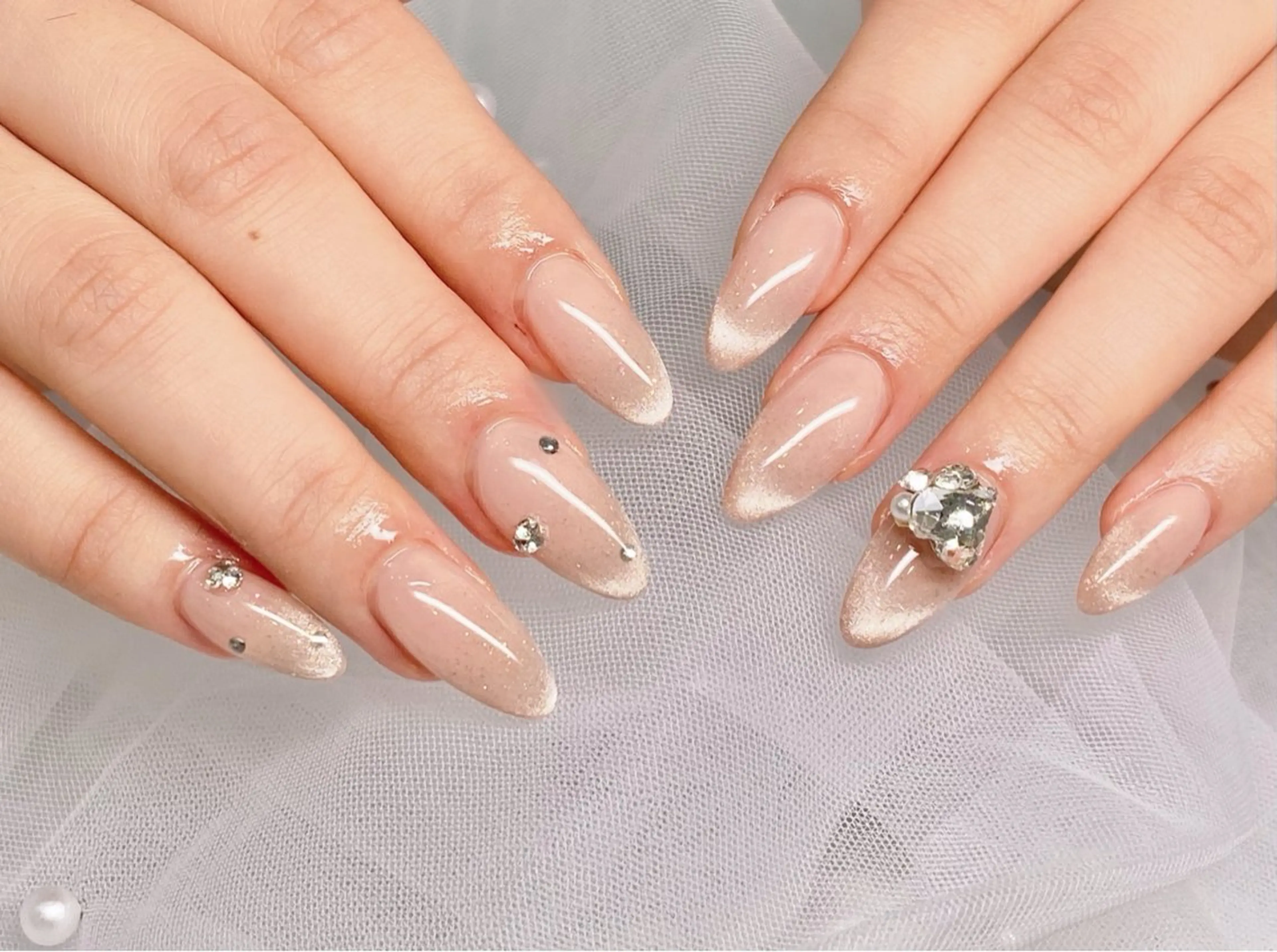 ネイル フレンチネイル グラデーション マグネットネイル マグネットフレンチ Jebel Beauty所属・Jebel Beauty Miuの眉毛・アイブロウイメージ