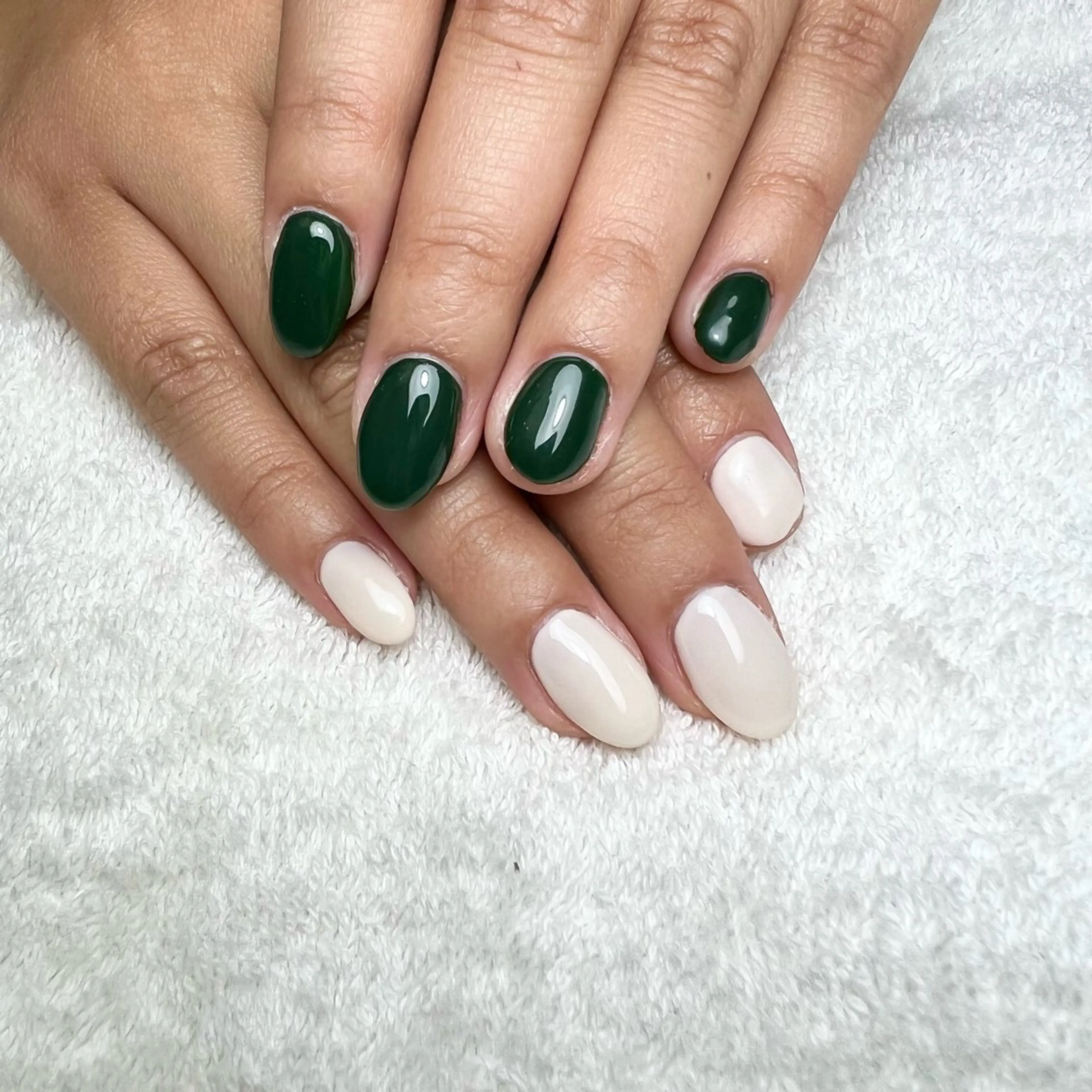 ネイル シンプルネイル ハンドネイル COCO+所属・COCO +のエステ・リラクイメージ