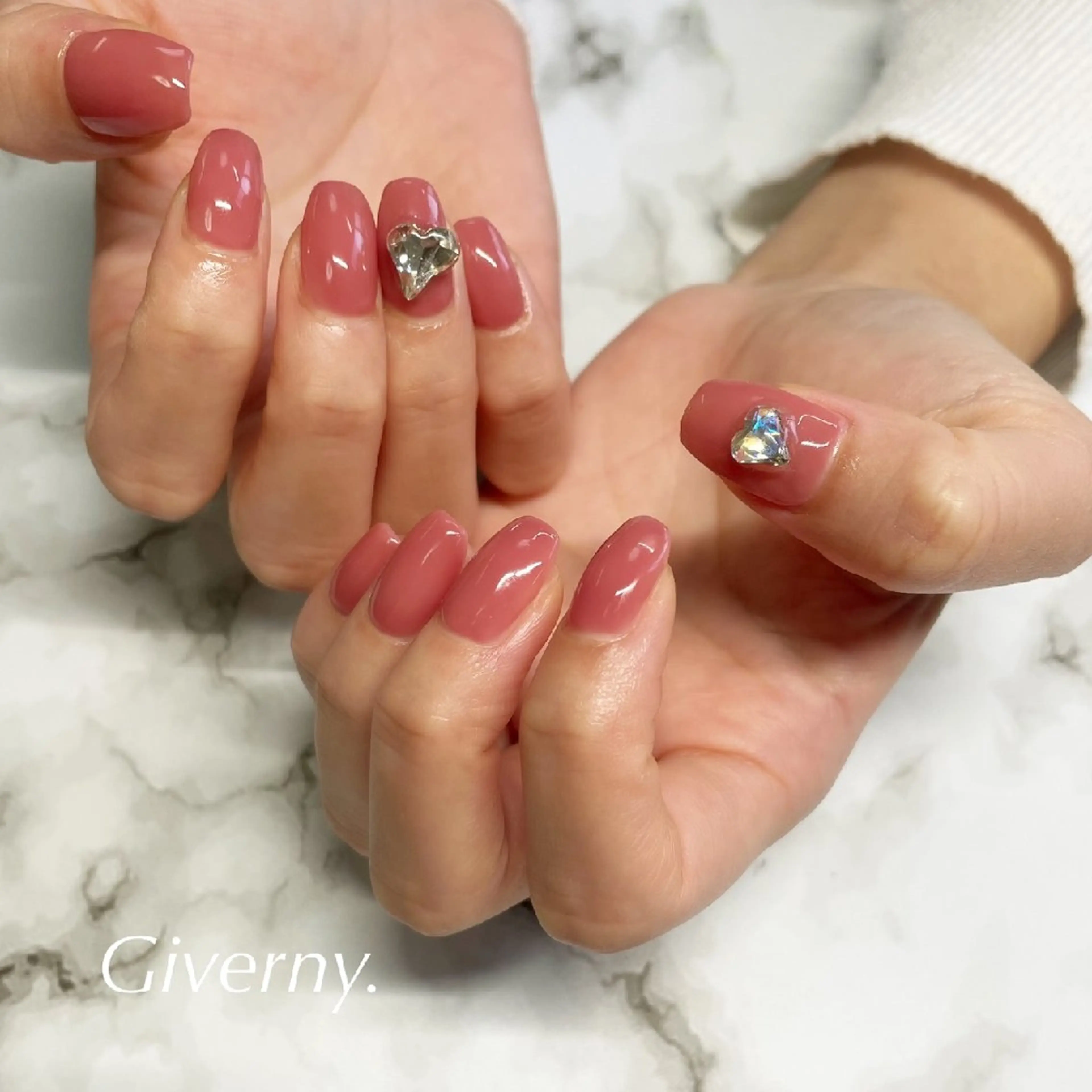 ネイル ハート ワンカラーネイル ピンク ハンドネイル Giverny .のネイルデザイン