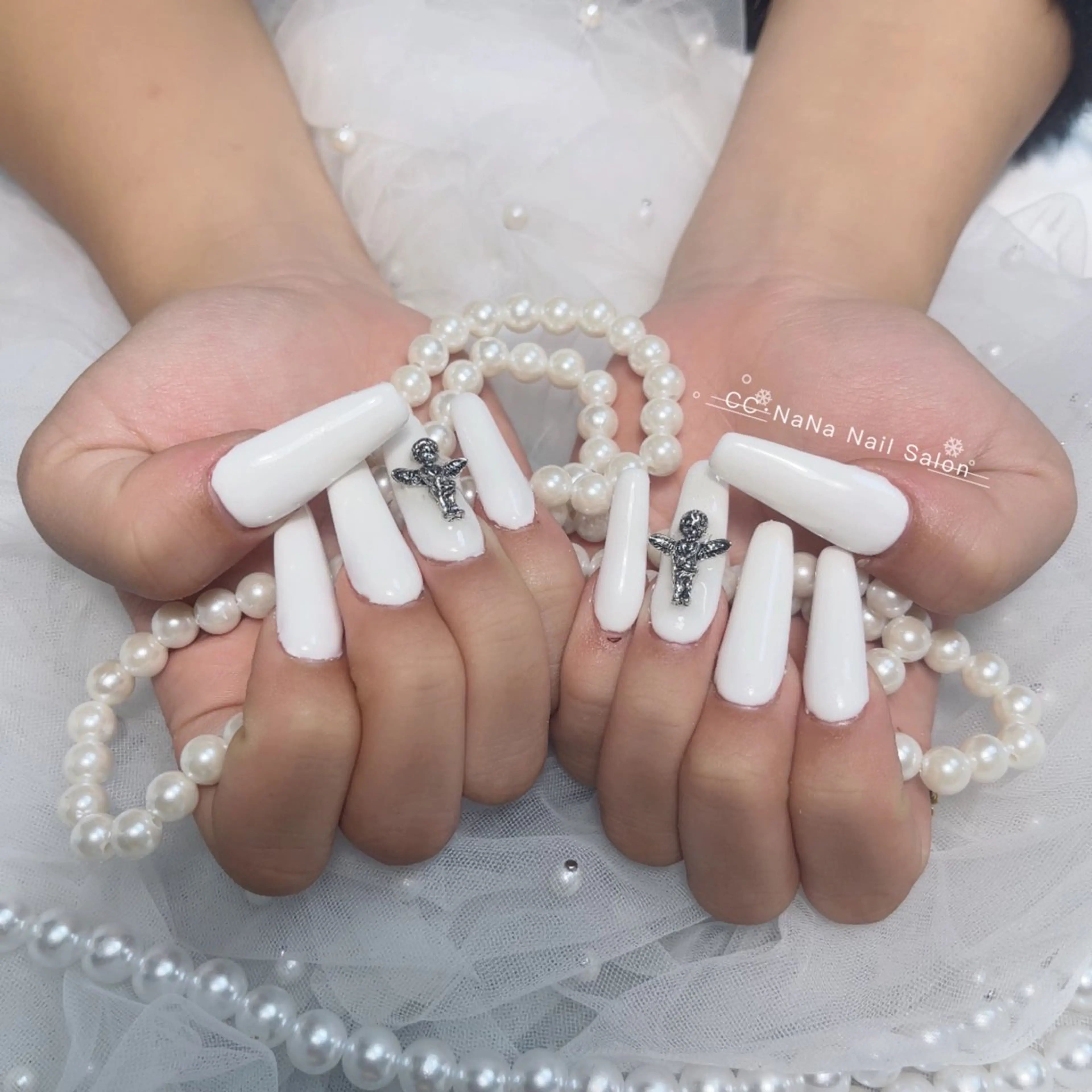 ネイル チークネイル フラッシュネイル ハート キラキラネイル 韓国ネイル ハンドネイル 💎CC・NaNa 韓国風ネイル🌙Cのネイルデザイン