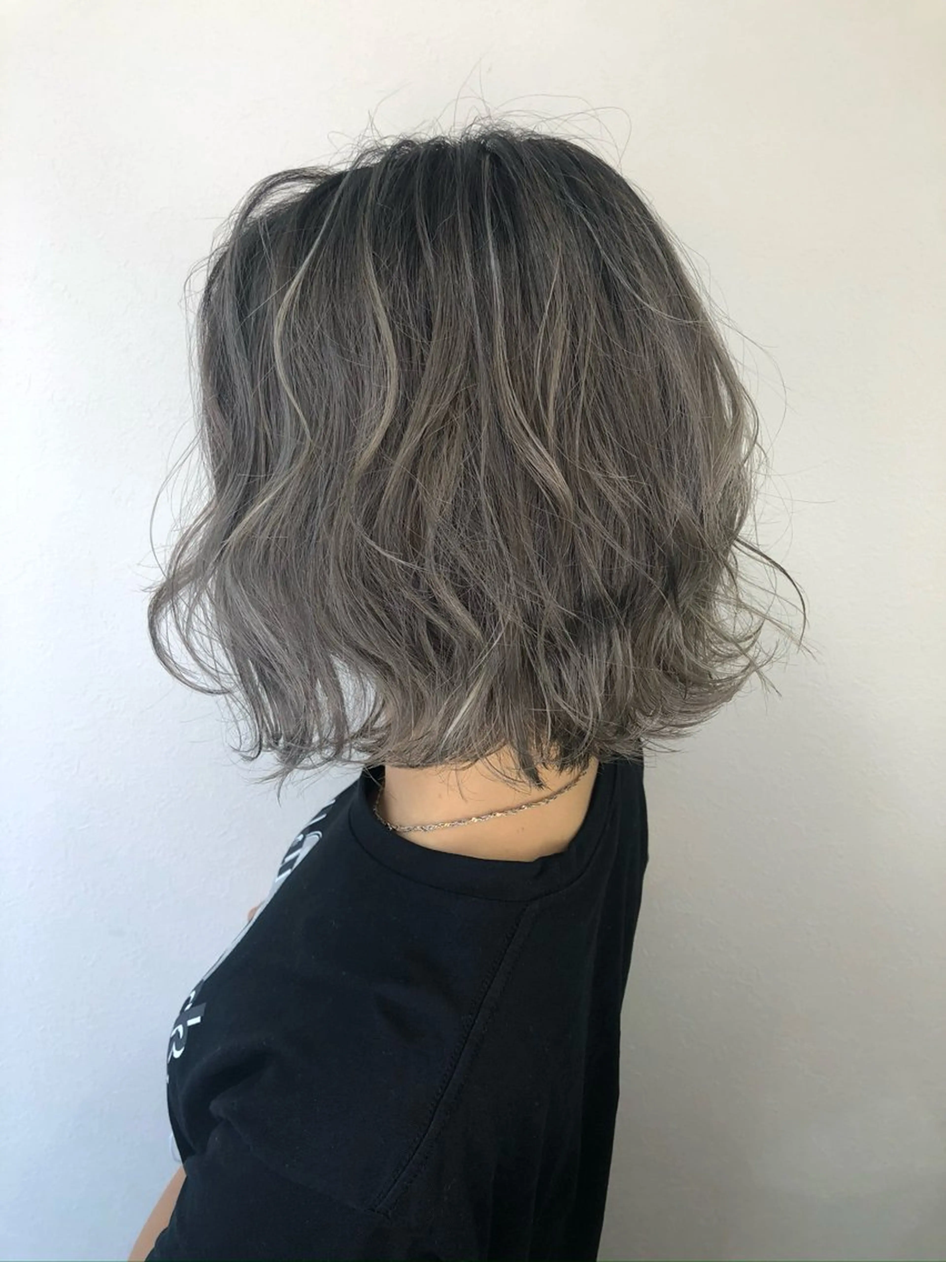 ミディアム カラー vifkrone所属・心斎橋ダブルカラー ⭐️カラー　タカヤマのヘアスタイル