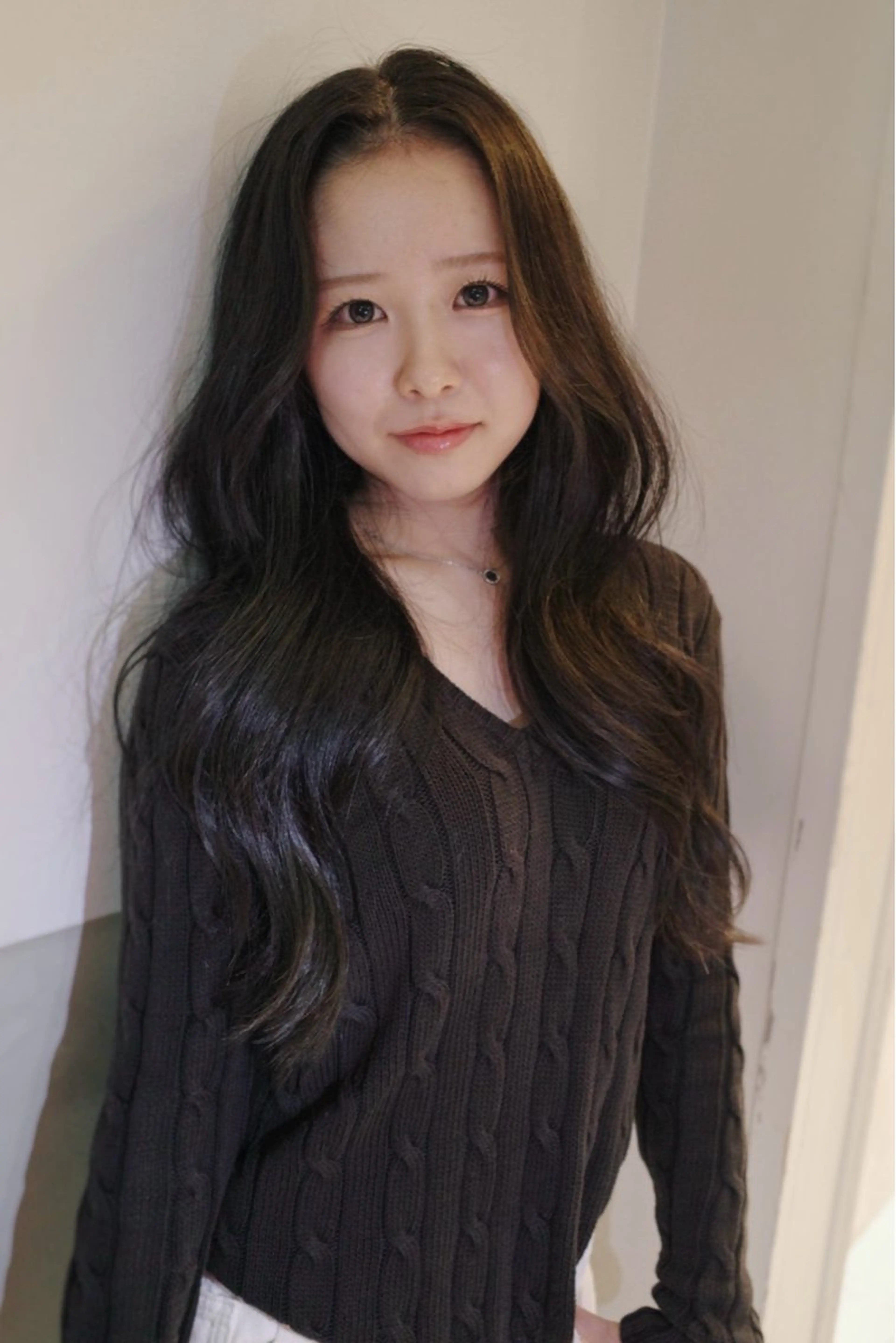 ロング カラー 黒髪 ブルーカラー ブルーブラック レイヤーカット カット トリートメント Pia hair design所属・【Pia】 セナ/ハイトーンのヘアスタイル