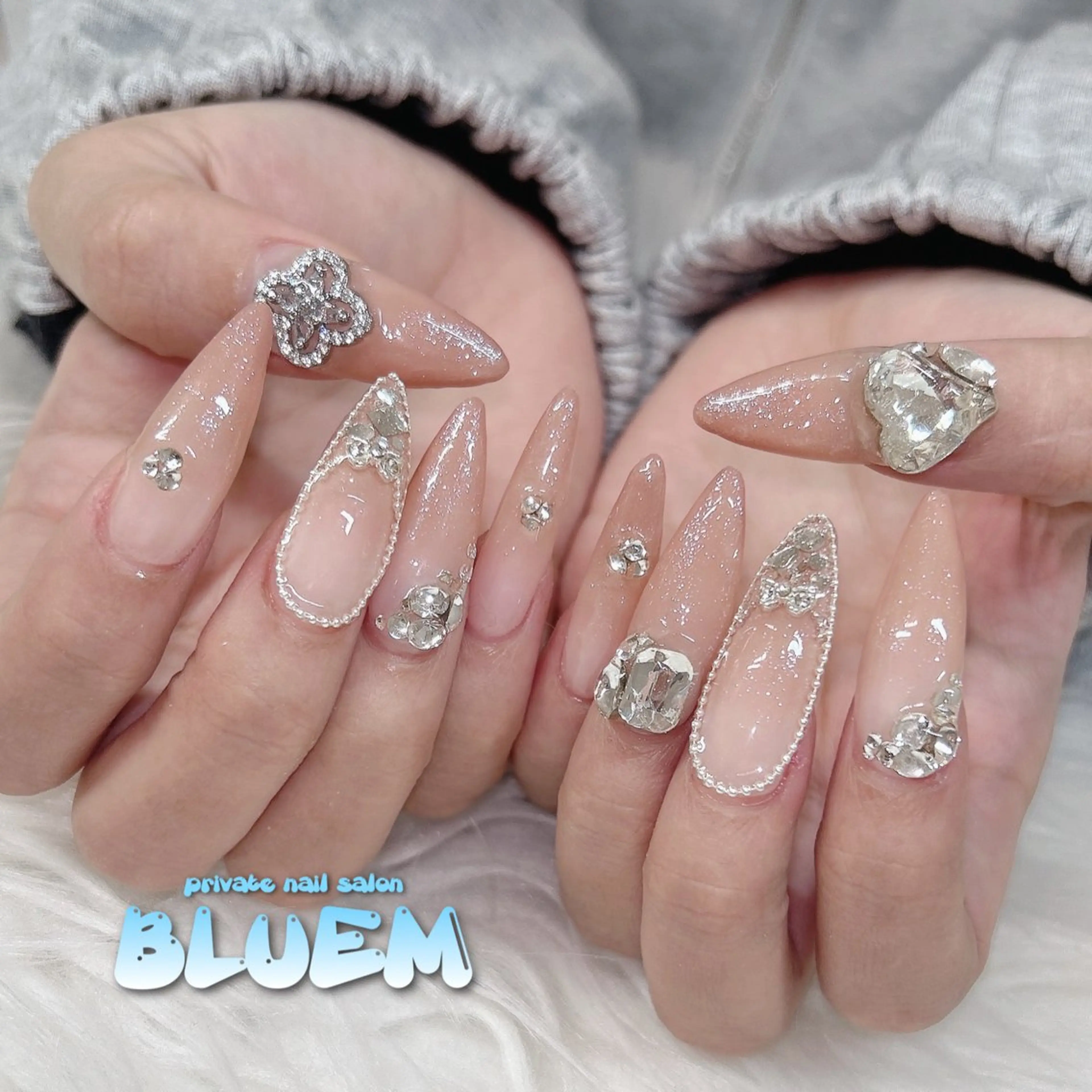 ネイル ハンドネイル BLUEM なな🐶のネイルデザイン