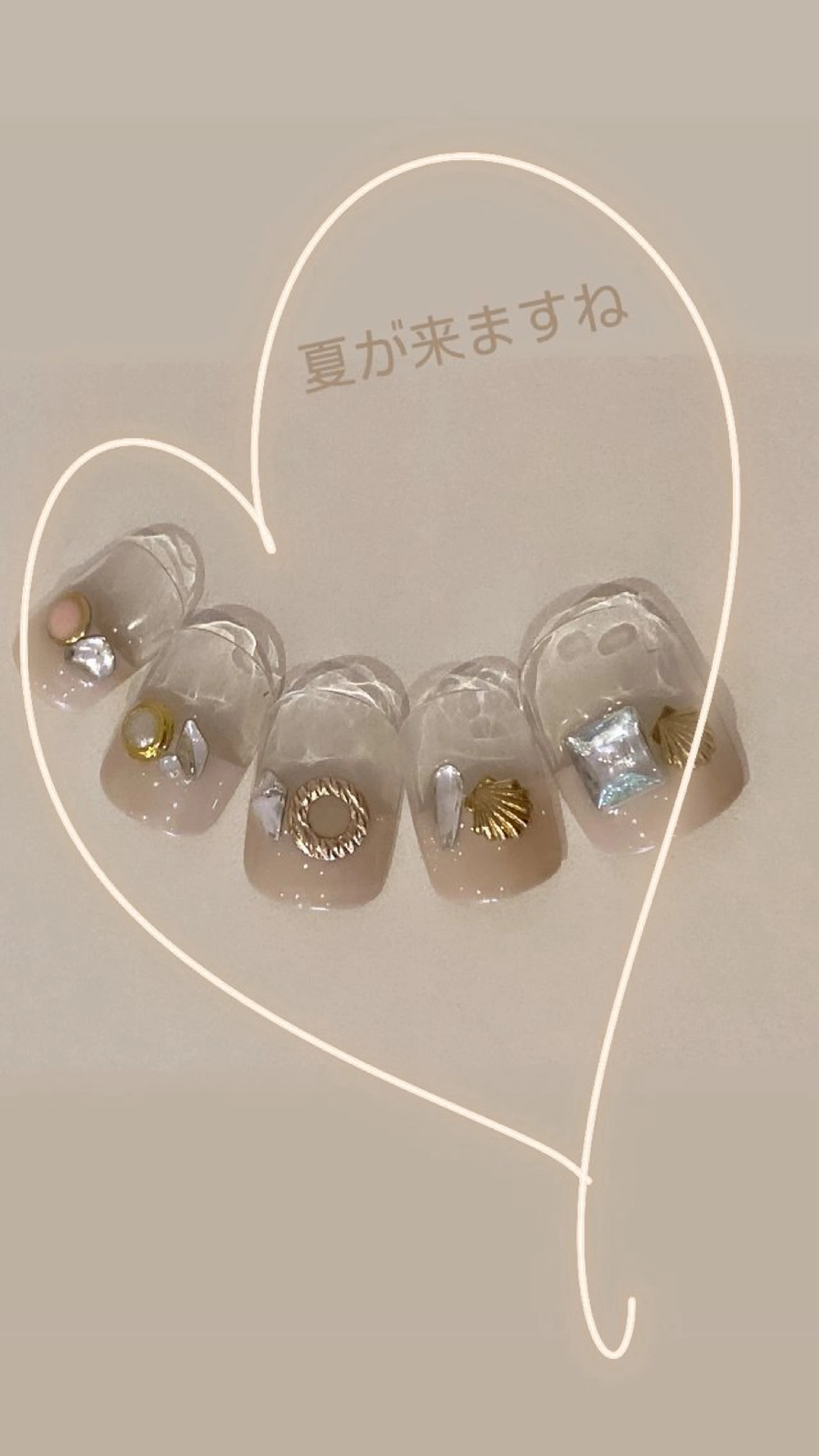 ネイル ネイル ティアラのネイルデザイン