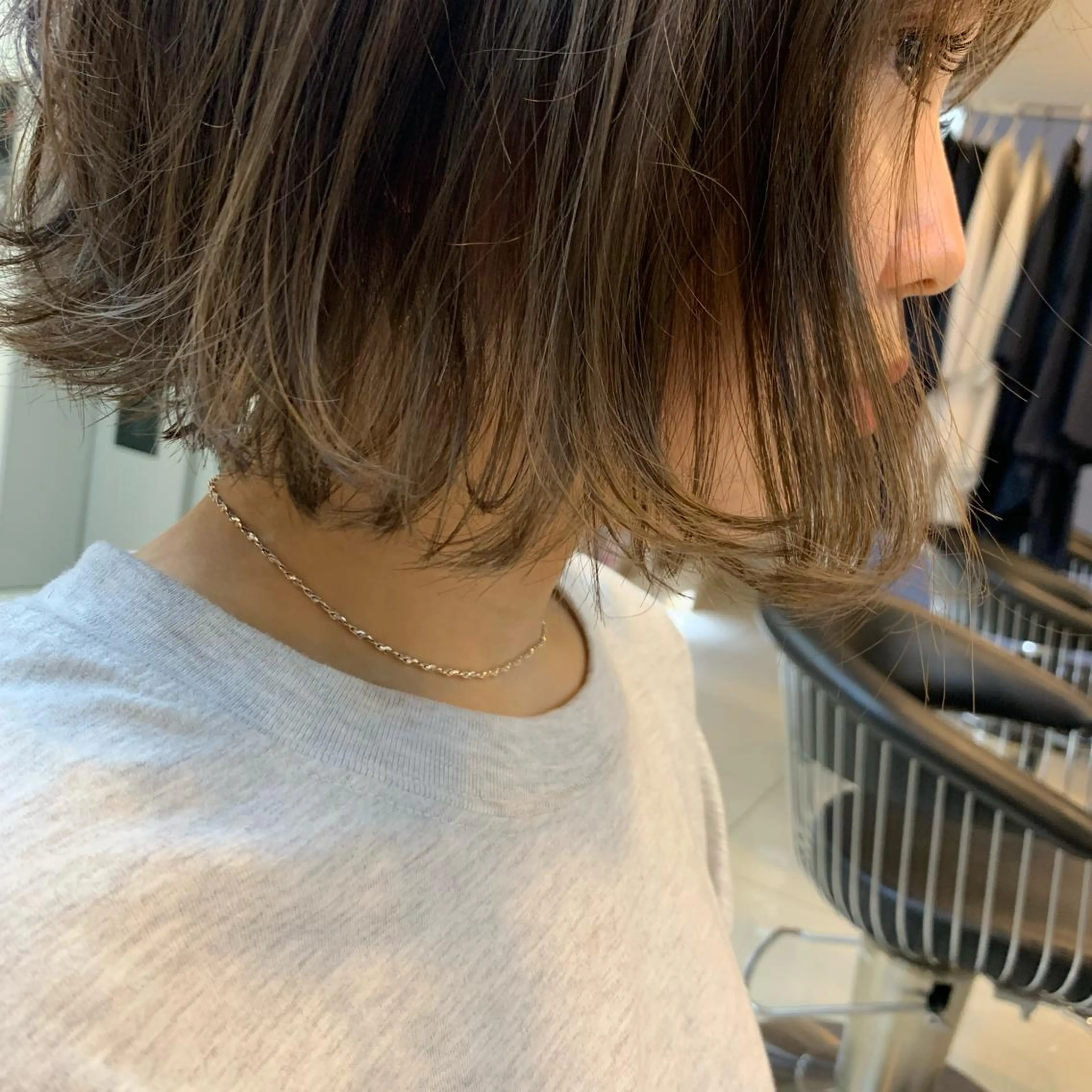 ミディアム カラー ベージュカラー ミルクティーベージュ ボブ 早坂 裕真のヘアスタイル