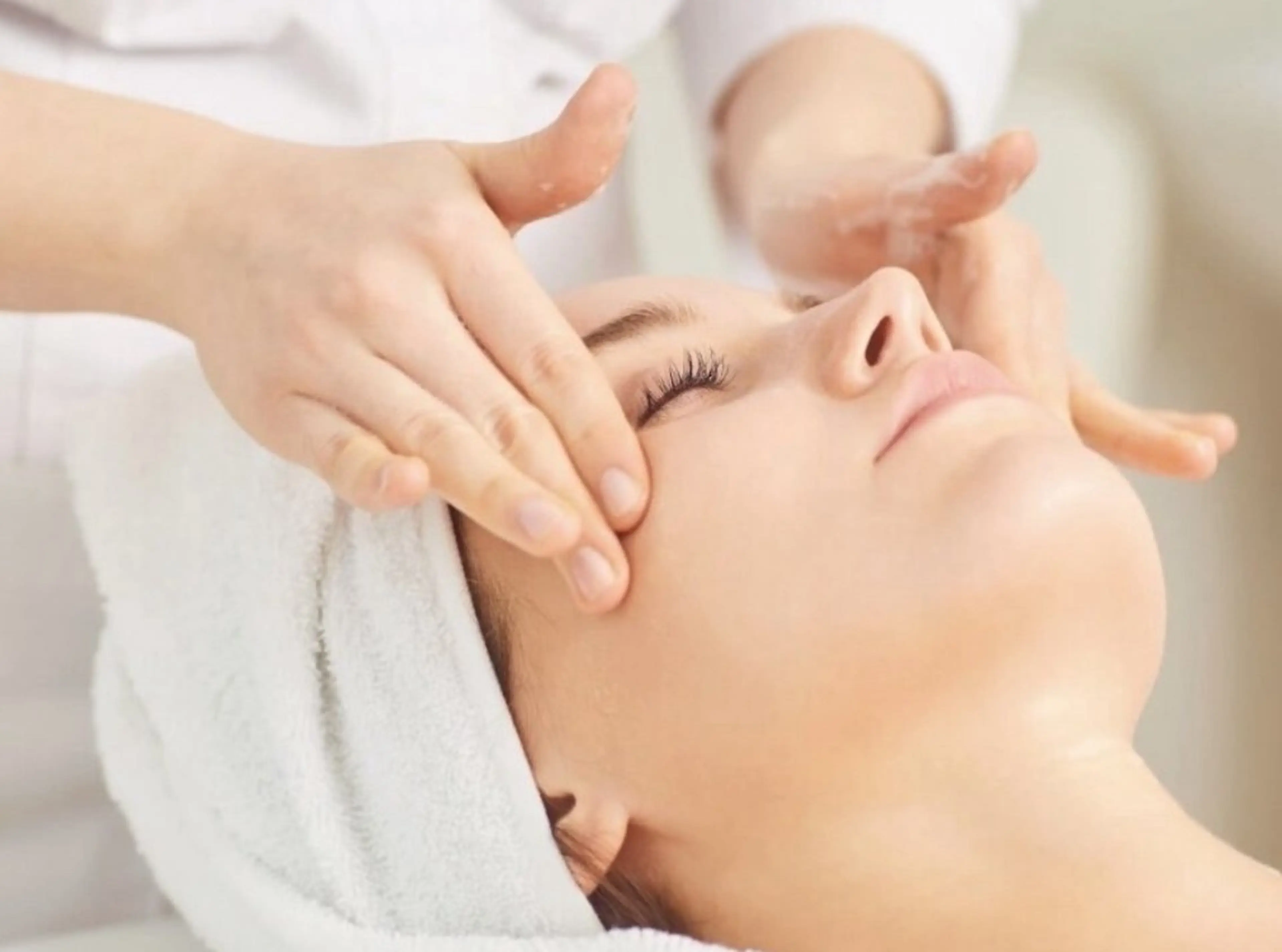 【たるみリフトUP】温活×フェイシャルエステの写真