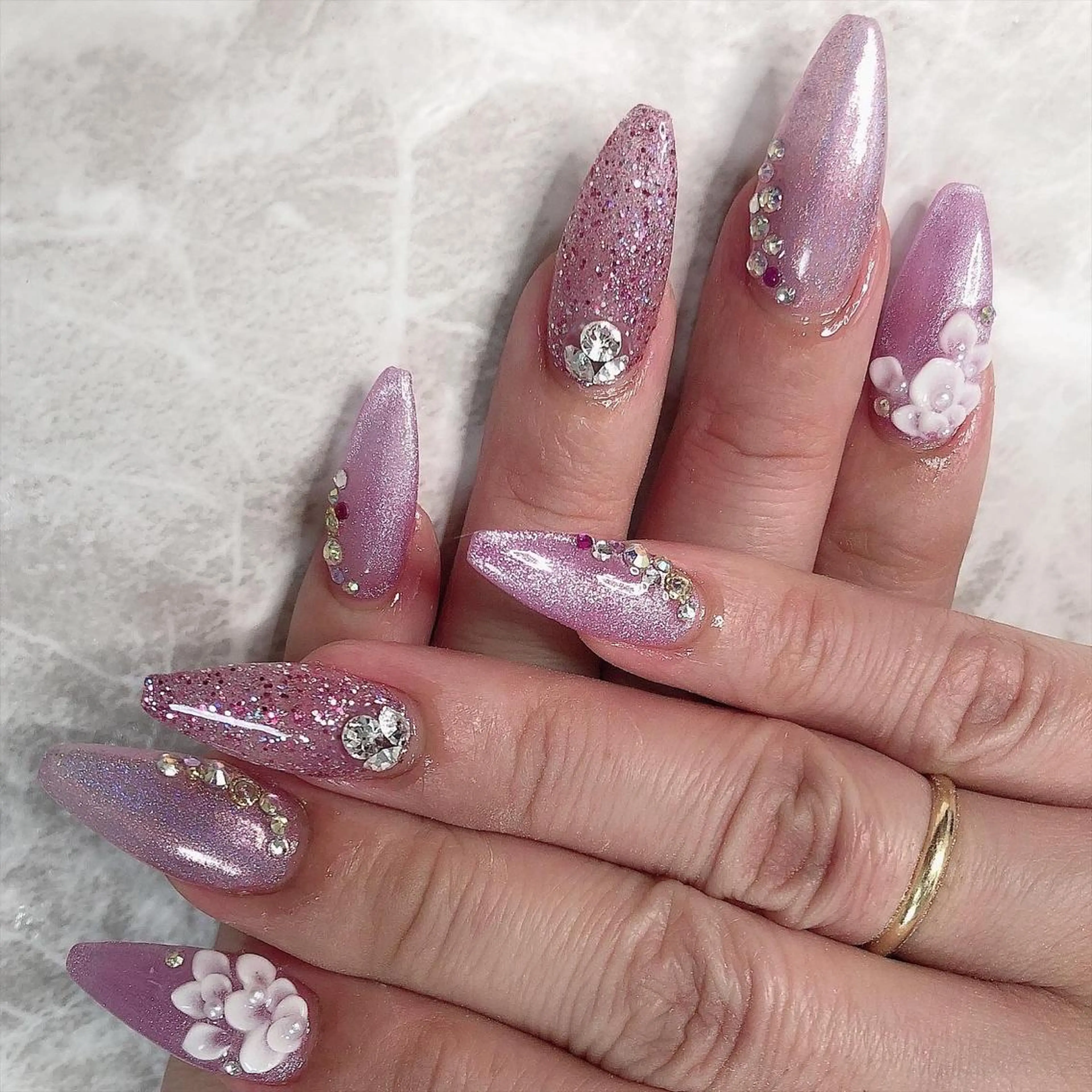 ネイル L'ea  Rose レア・ローズのネイルデザイン