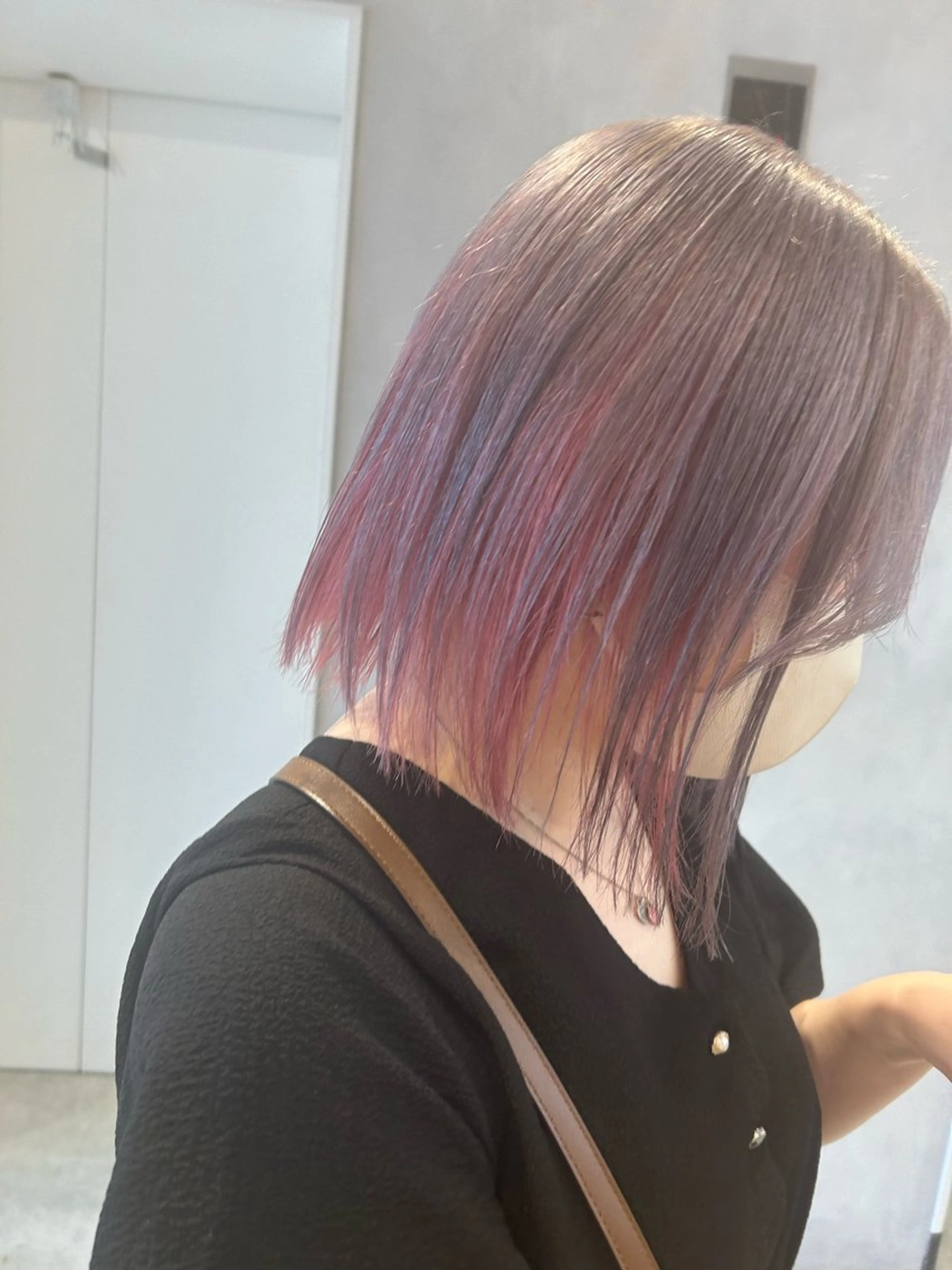 ショート カラー ボブレイヤー ベージュカラー ケアカラー 透明感カラー デザインカラー ヘアカラー トリートメント ピンク/ベージュ /似合わせ/田島百華のヘアスタイル