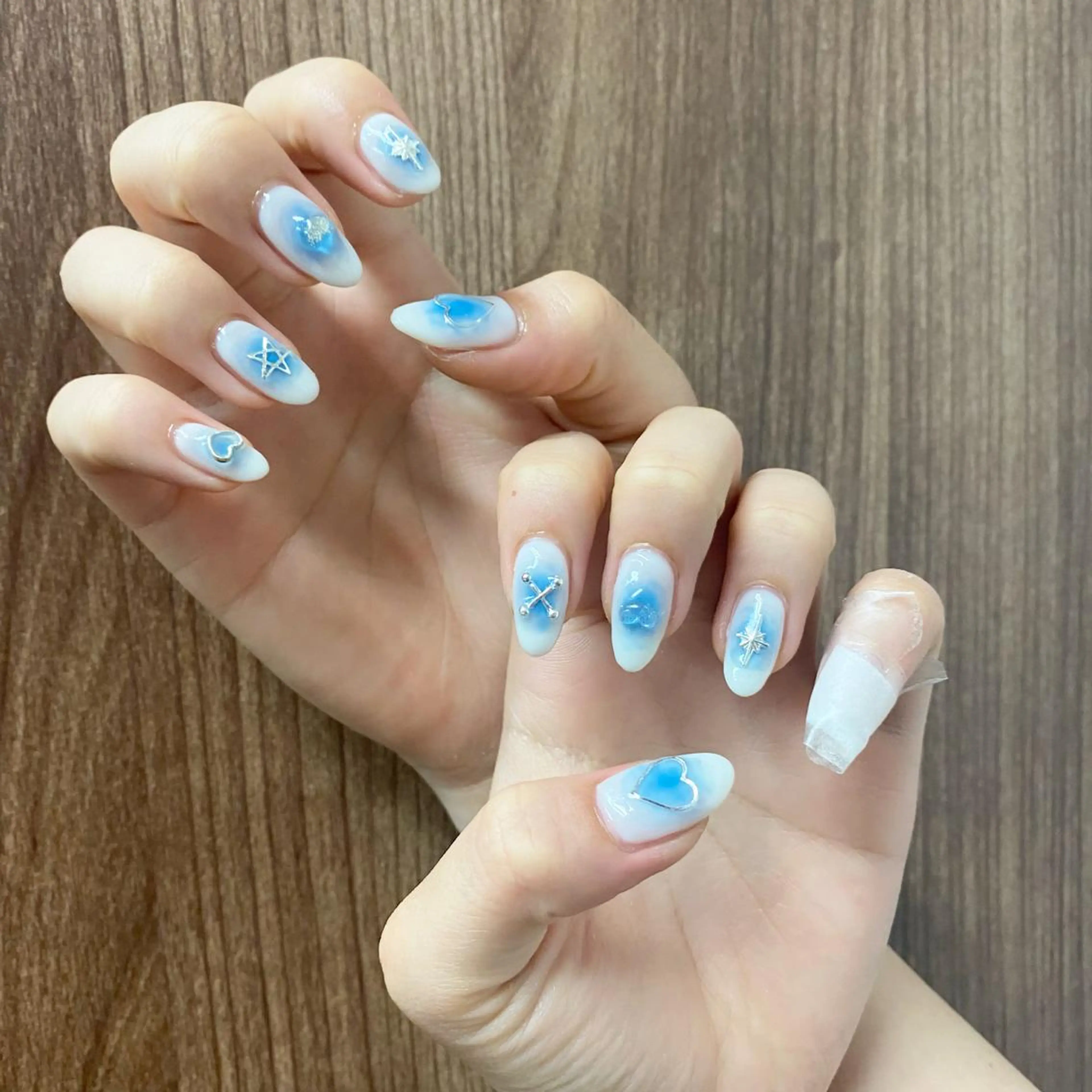ネイル NailSalon  Ristar所属・Aino 🤍のネイルデザイン