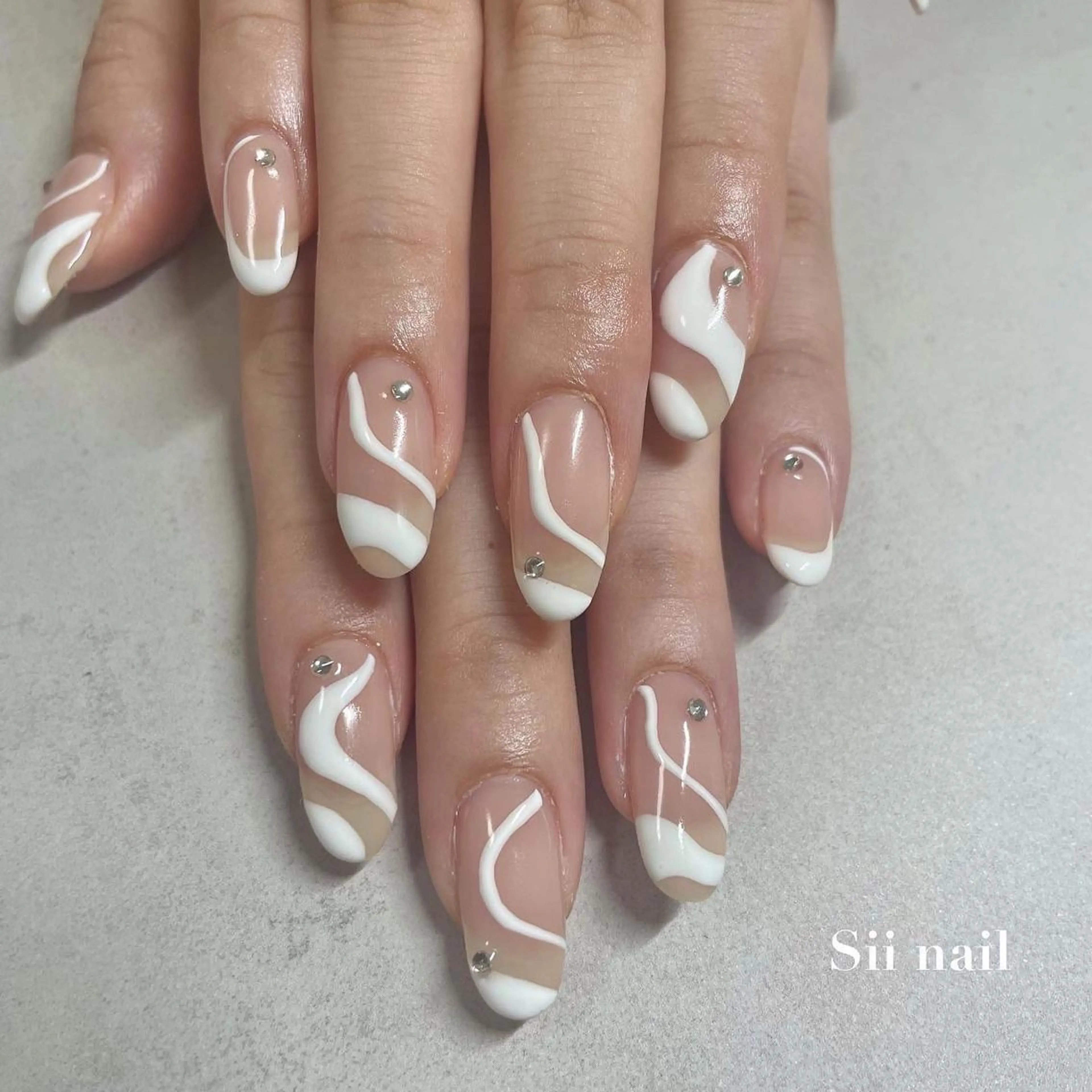 ネイル Sii nail 🤍SAKIのネイルデザイン