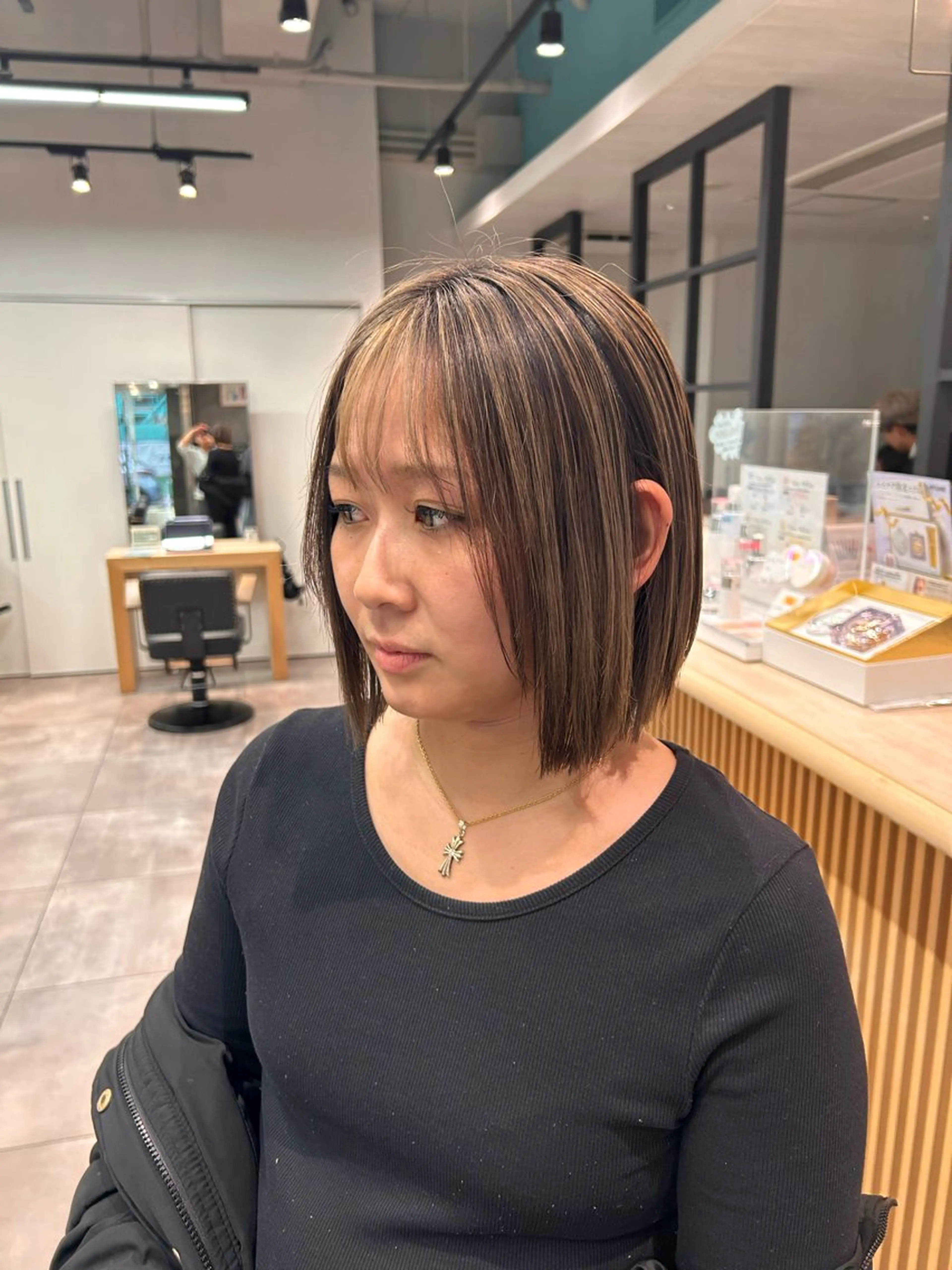 ミディアム ヘアカラー ショート・ボブ 🌈chinaのヘアスタイル