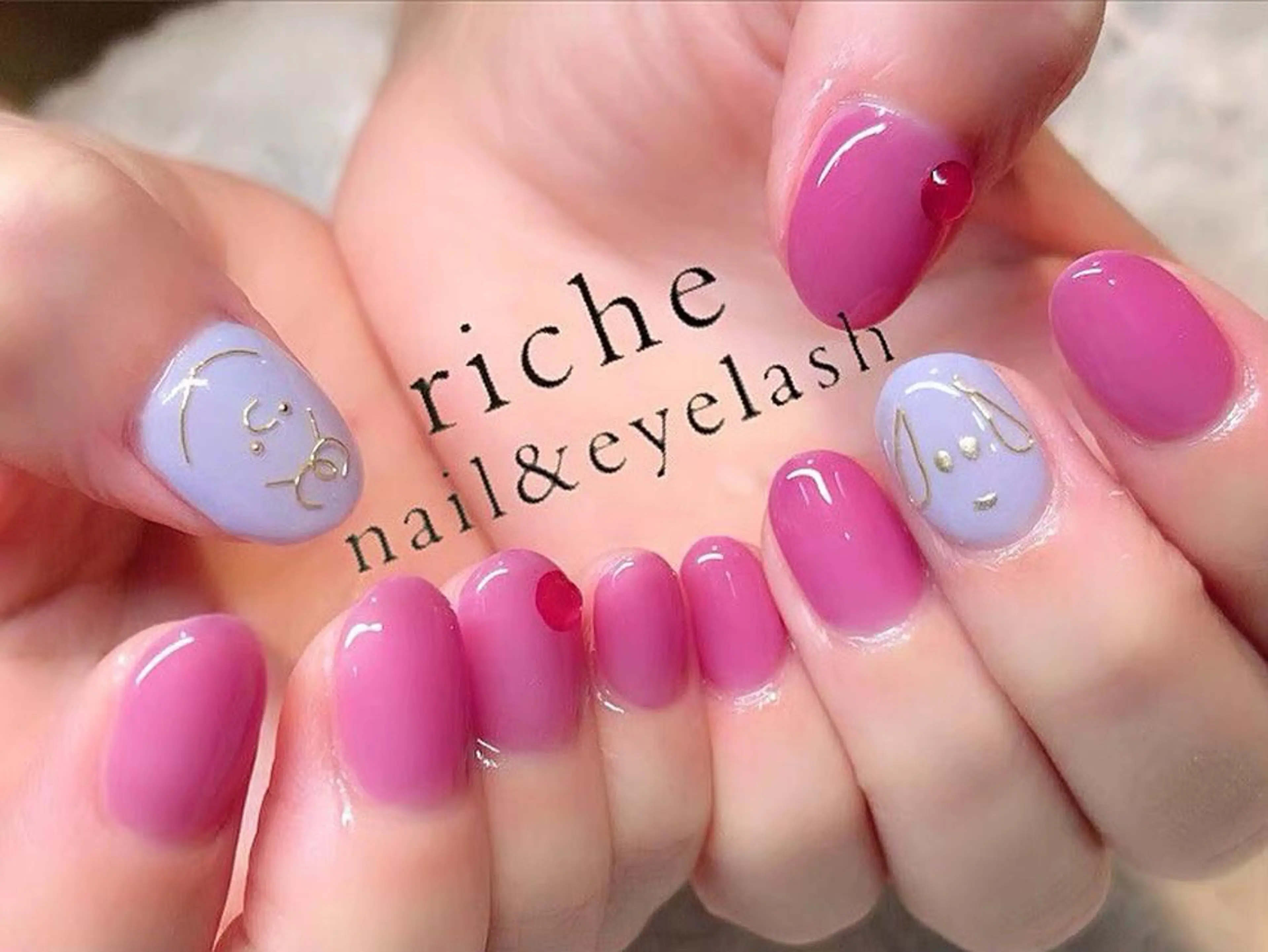 ネイル ストーンネイル K. Misakiのネイルデザイン