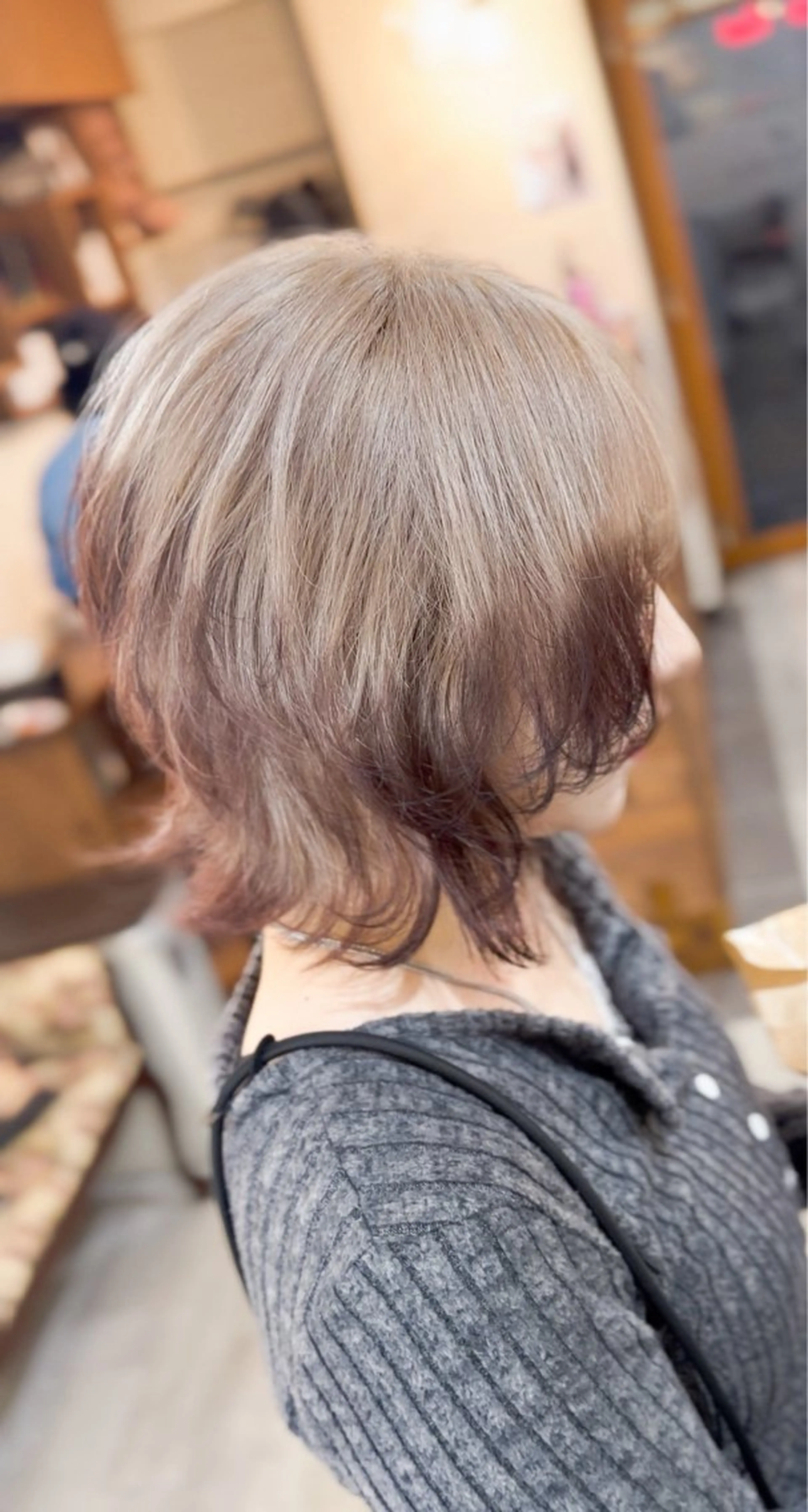 ショート カット ヘアカラー トリートメント 飯星慧斗 /ブリーチ、縮毛矯正のヘアスタイル