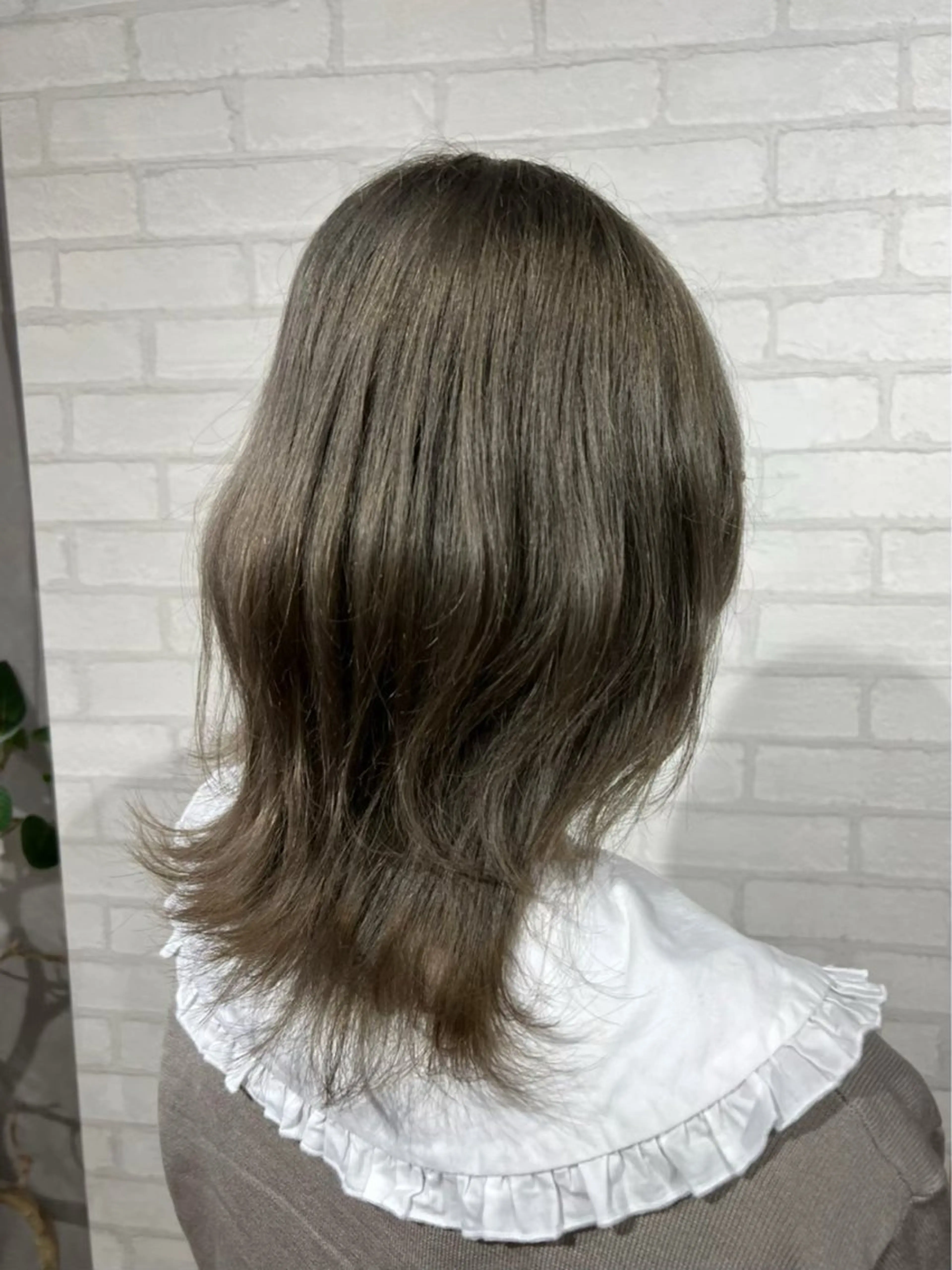 ミディアム カラー vis lien　川口店所属・土屋 咲希のヘアスタイル