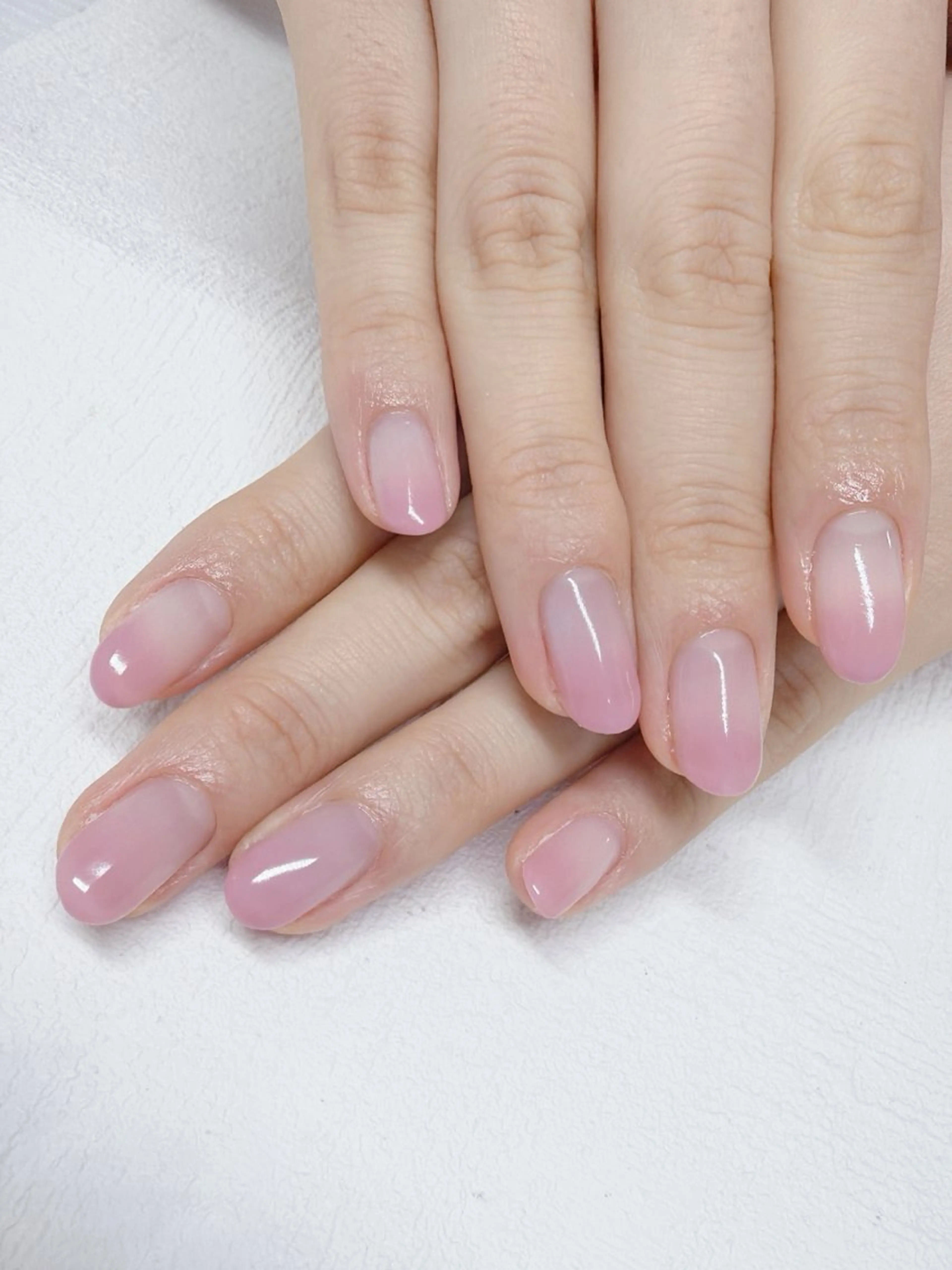 ネイル グラデーション †❤︎派手/クール/ Ayana🐺のネイルデザイン