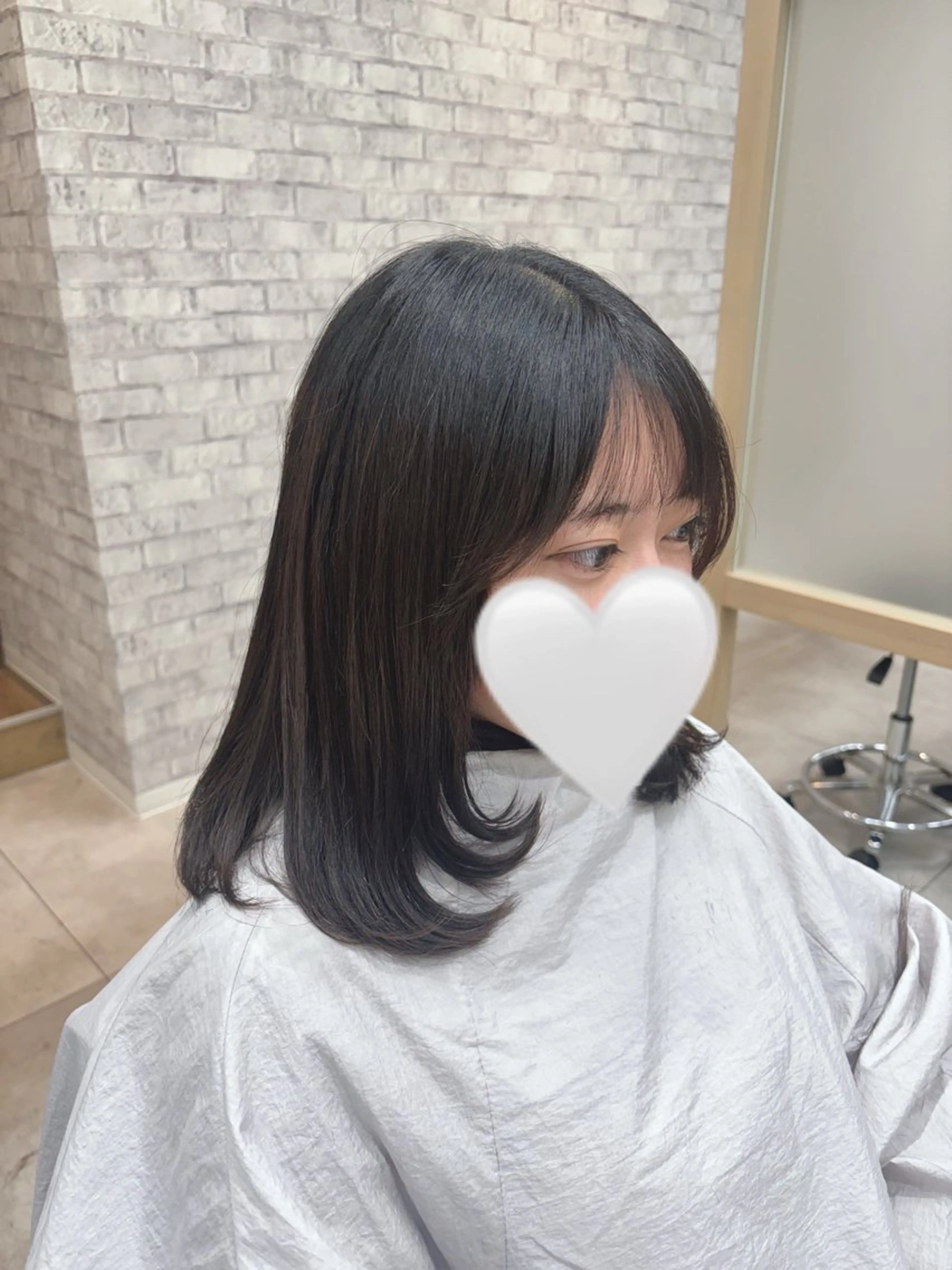 ミディアム ヘアアレンジ 顔まわりレイヤー 顔周りカット レイヤーカット ⠀ ゆうかのヘアスタイル