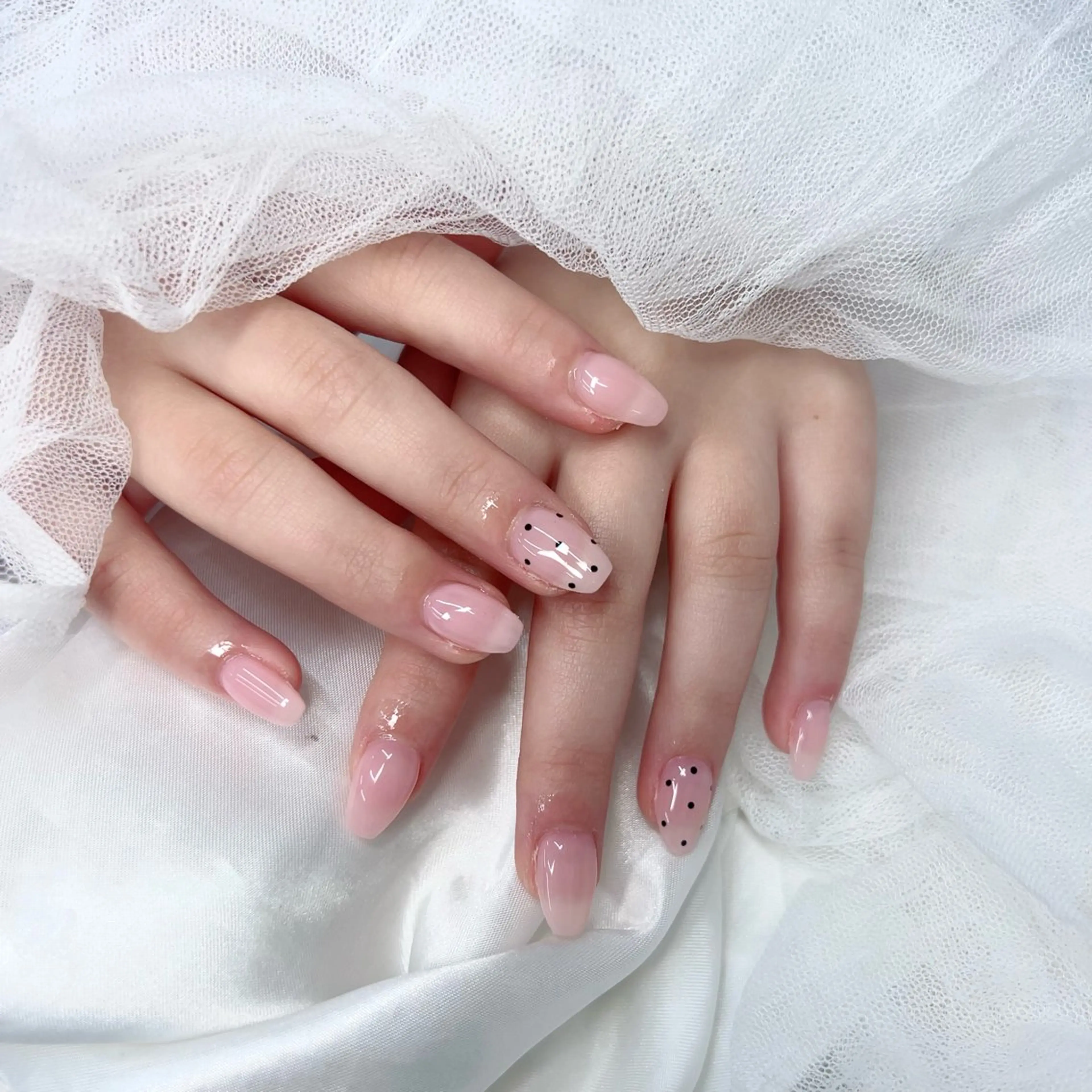 【new✨】ドットネイル🤍1​〜​2本選べます🎀✨の写真