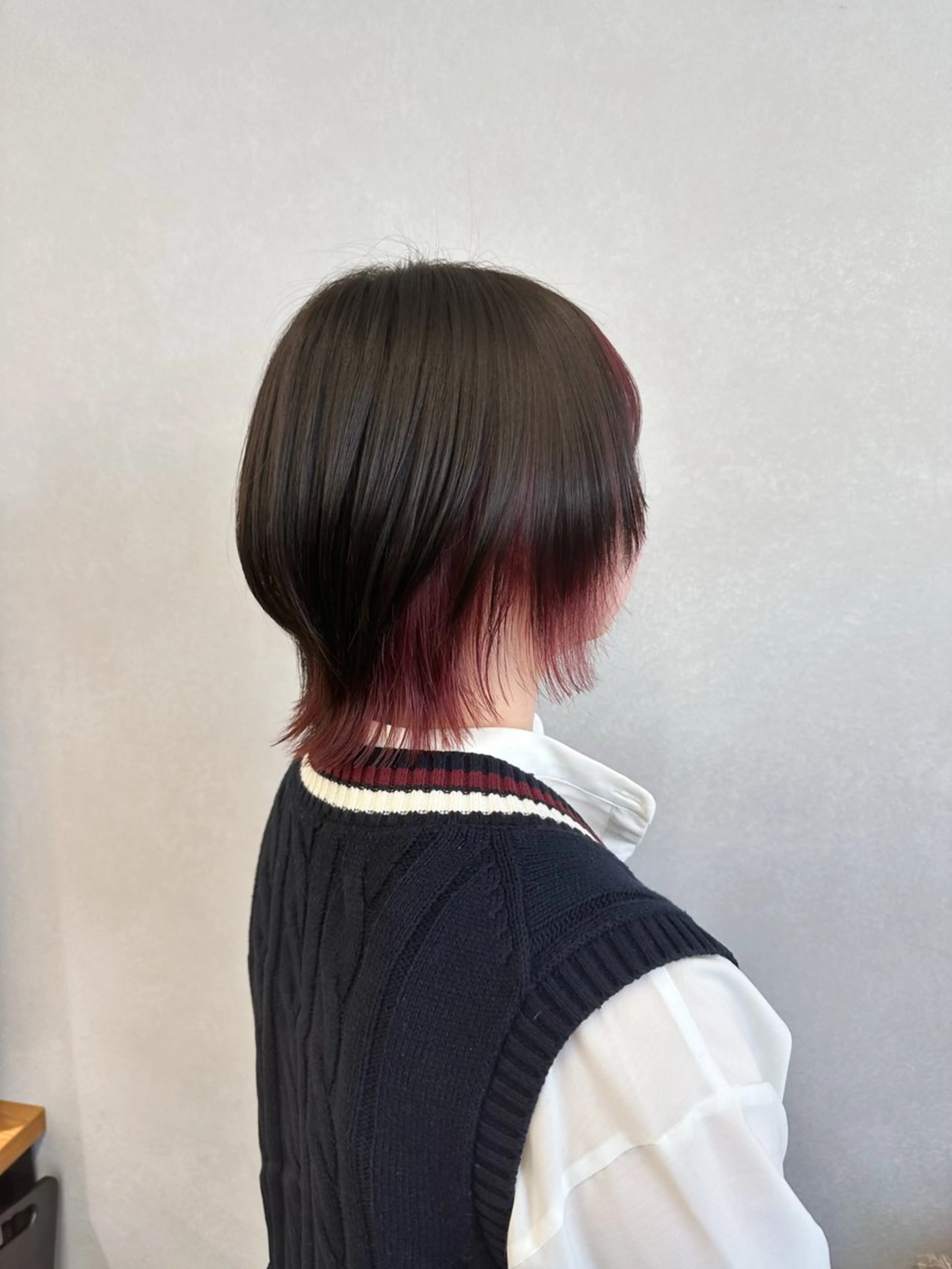 ショート カラー ブリーチ 透明感カラー インナーカラー ピンクカラー デザインカット ブリーチ/ニュアンス パーマ/hinaのヘアスタイル