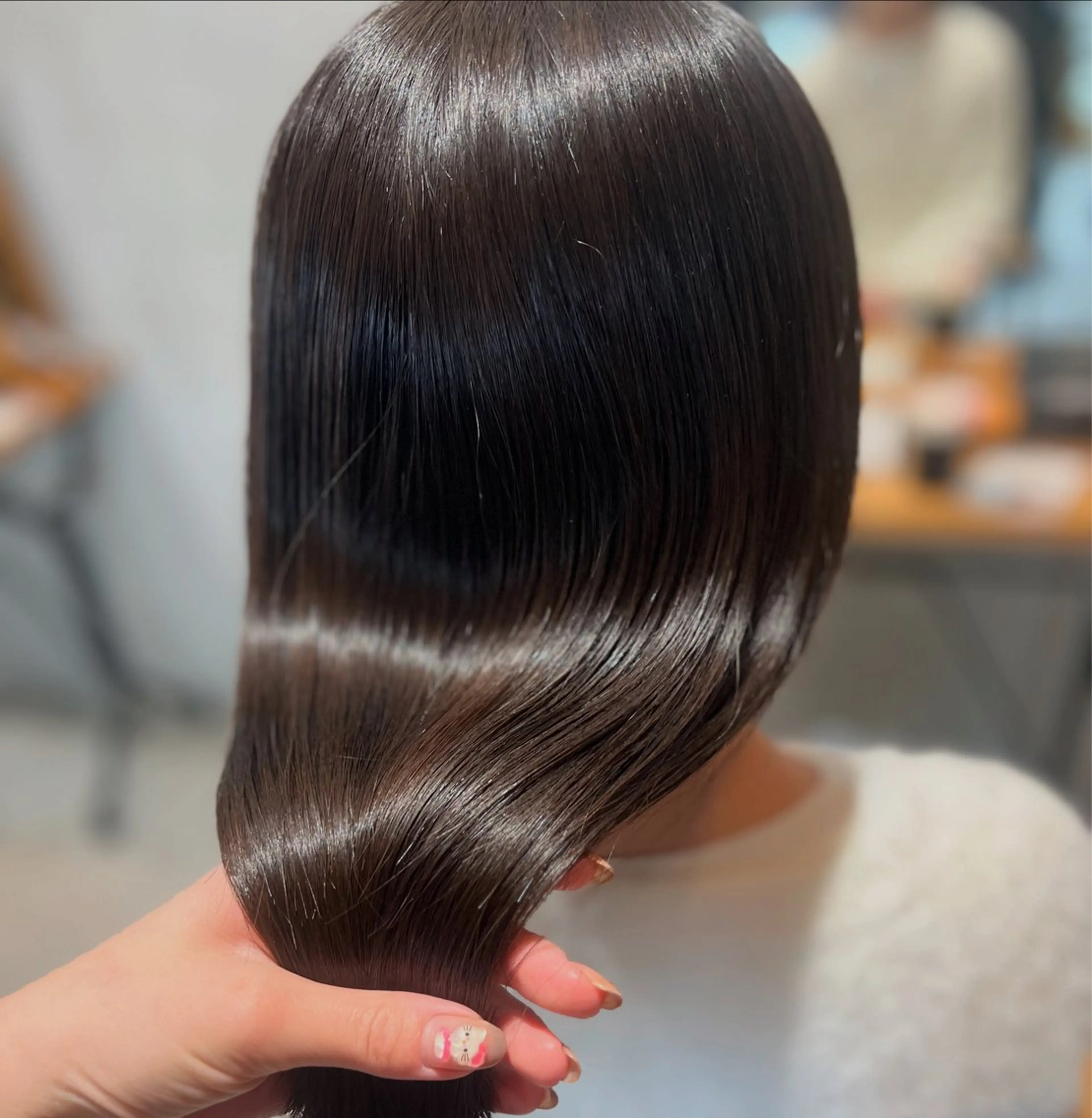 セミロング トリートメント 🎀Lolonois 池田店🎀佐藤百奈美のヘアスタイル