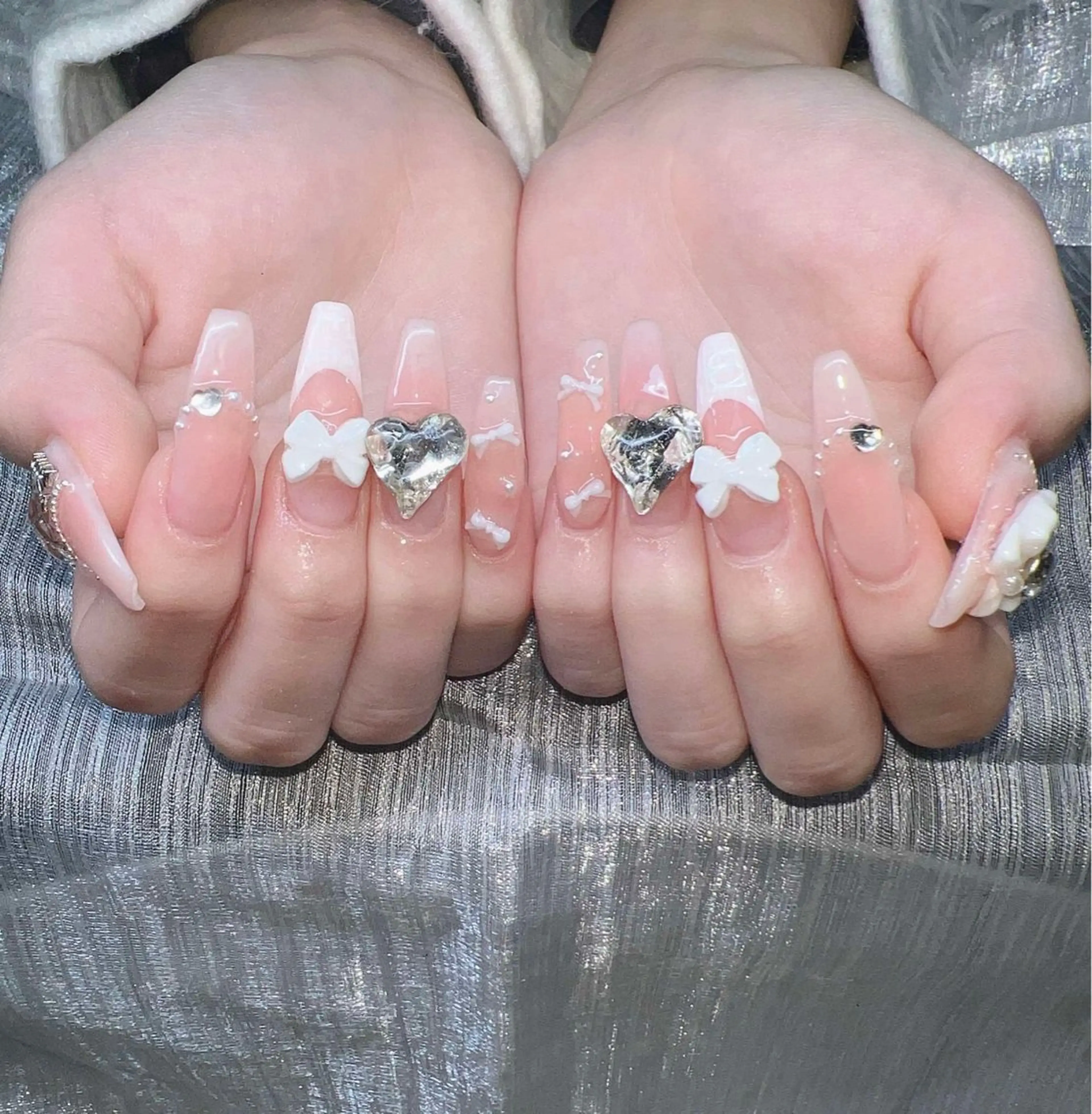 ネイル 長さ出し グラデーション 卒業式 キラキラネイル マグネットネイル Lee Nails チップ長さだし専門店のネイルデザイン