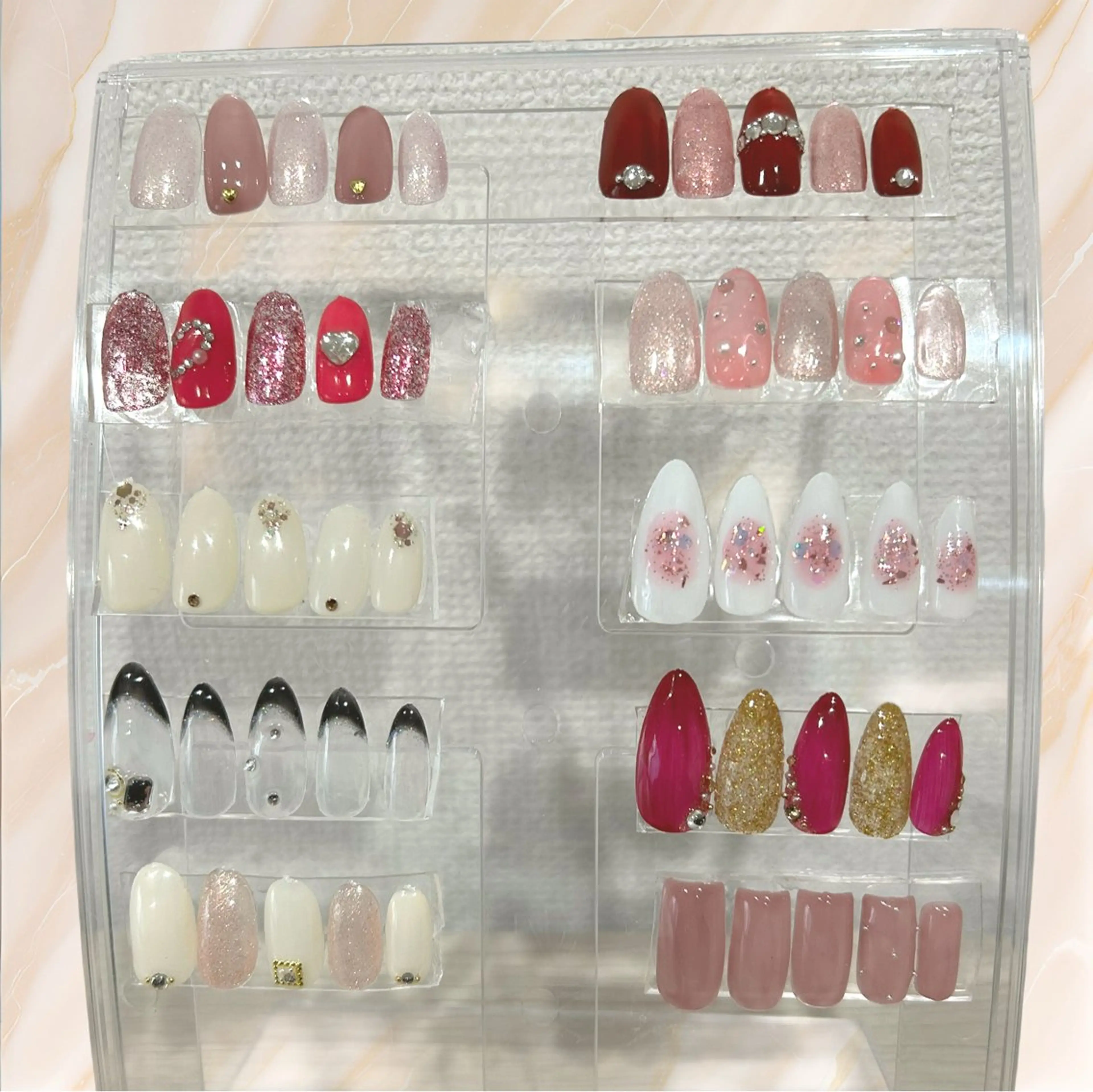 ネイル 細谷 明日香のネイルデザイン