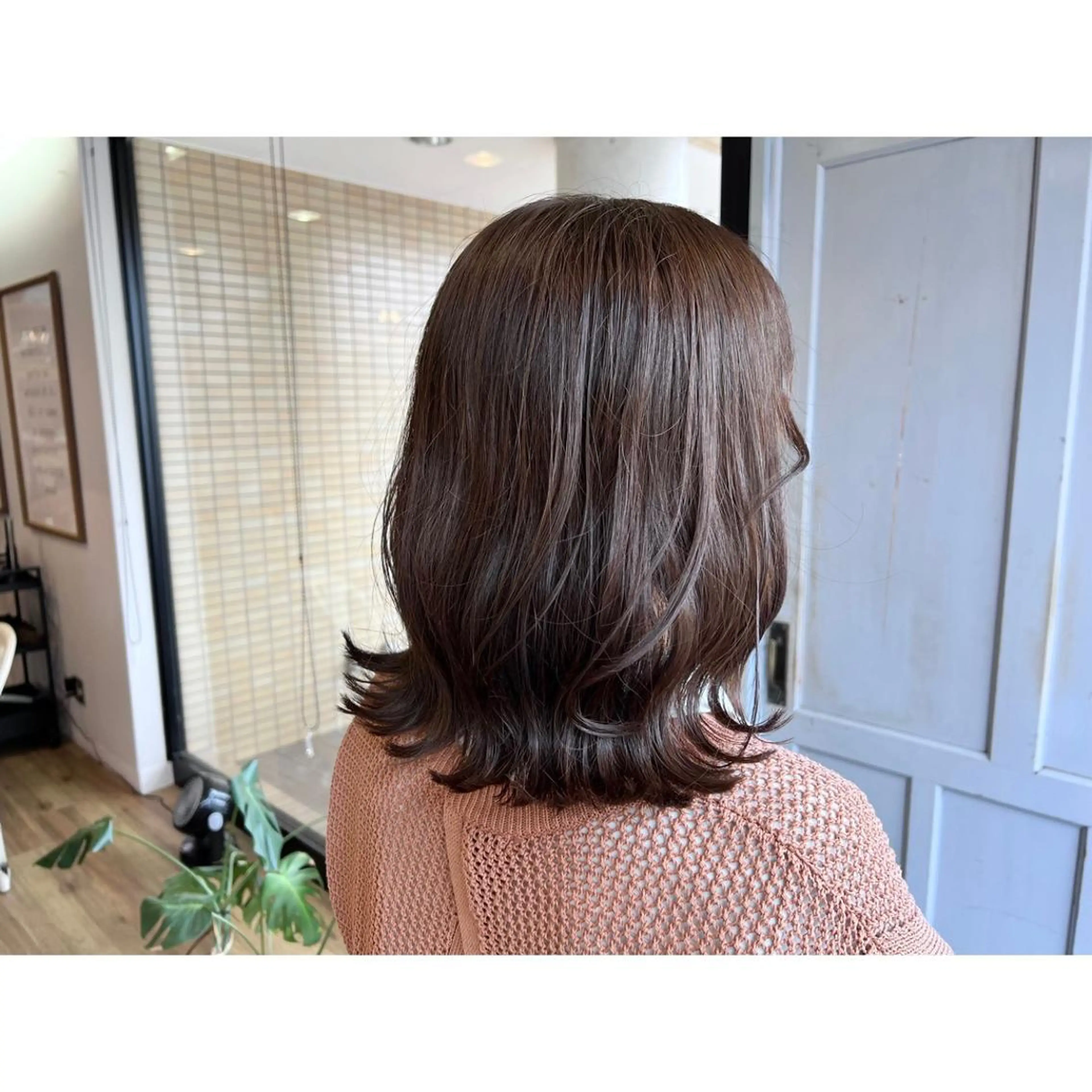 セミロング カラー グレージュ ヘアカラー トリートメント ツキダテ ユイのヘアスタイル
