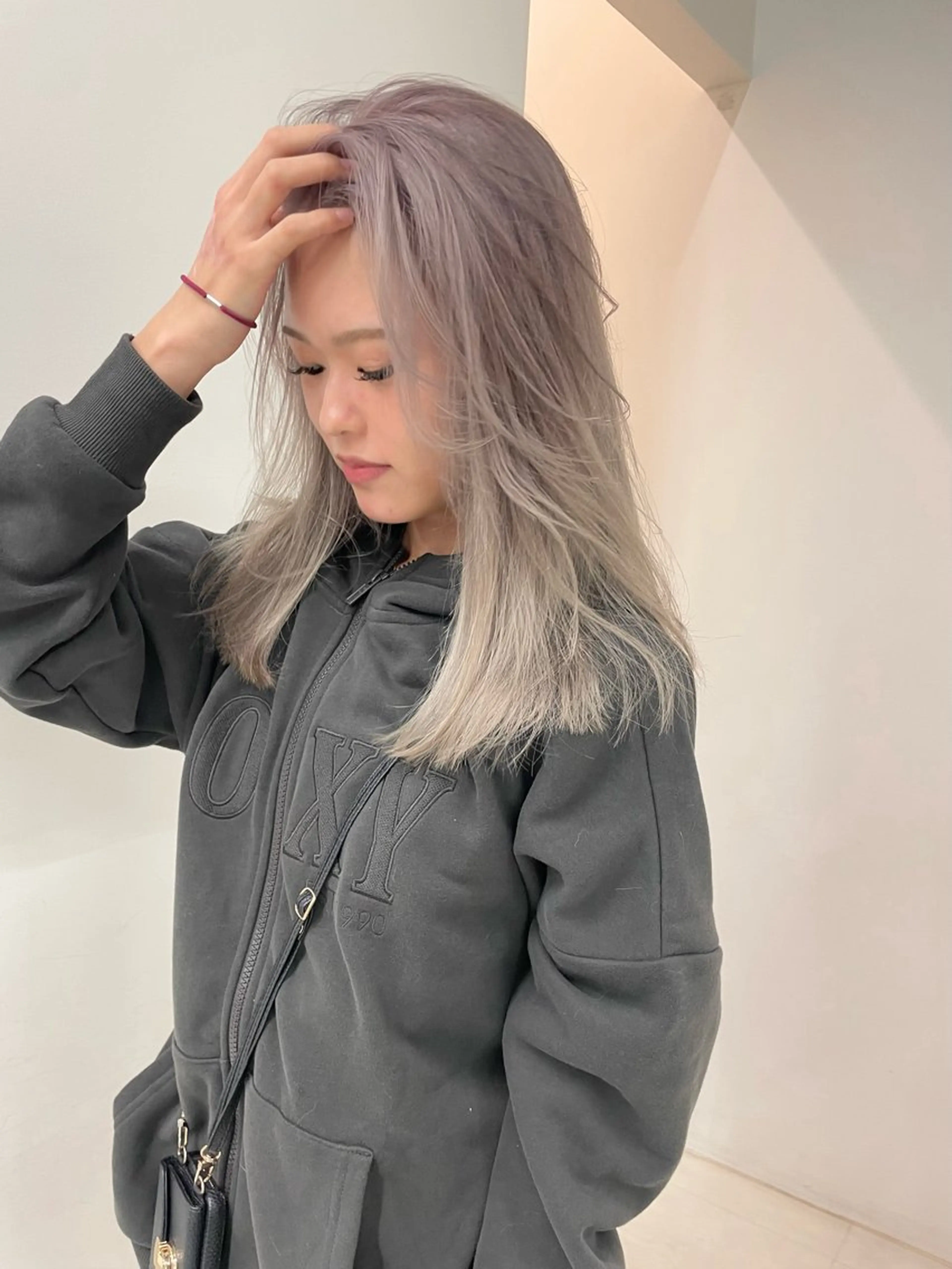 ミディアム カラー GO TODAY シェアサロン Flos店所属・耳つぼジュエリー 👂🏻🌸ayaのエステ・リラクイメージ